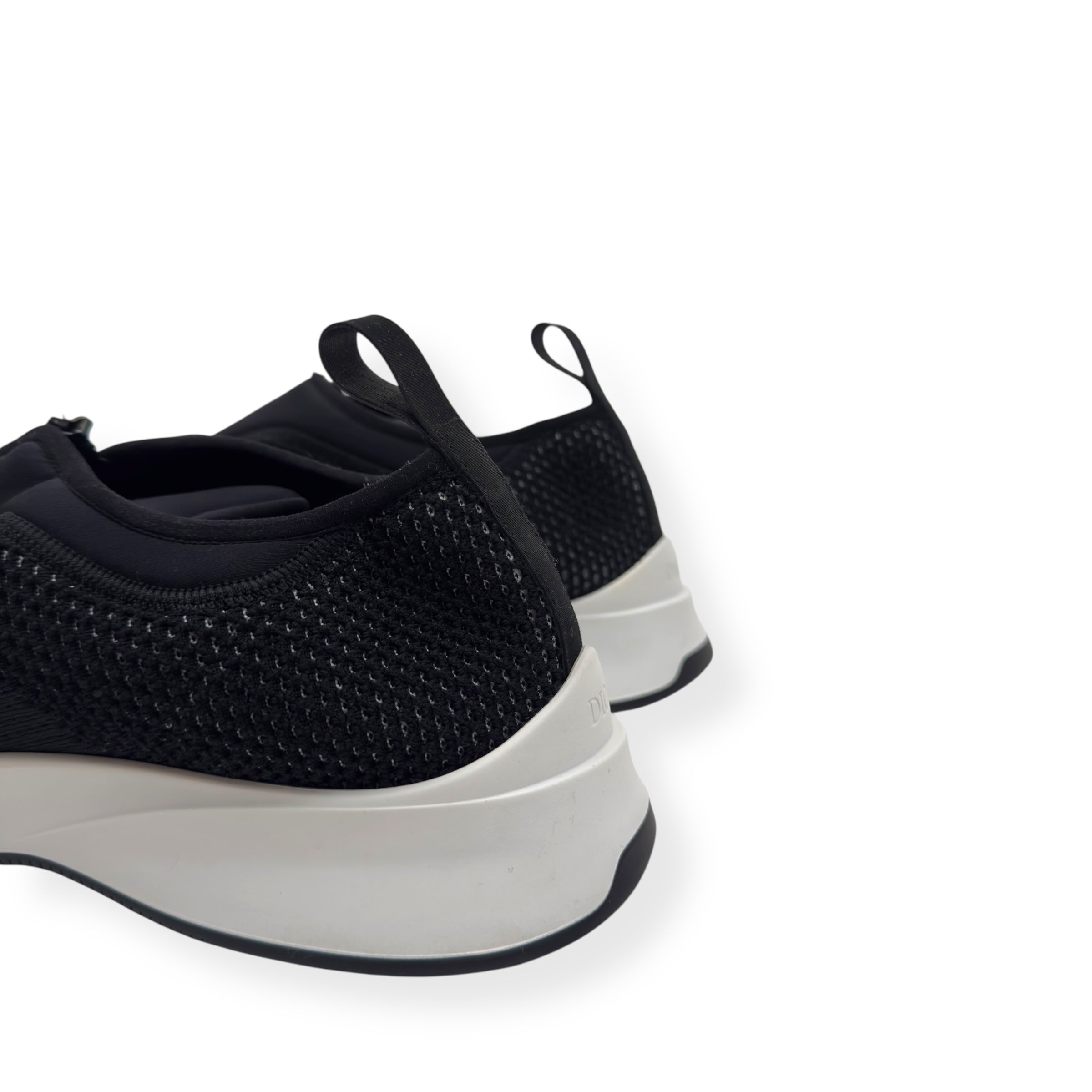 DIOR B25 LOW TOP RUNNER SNEAKER BLACK / WHITE 43 / UK9