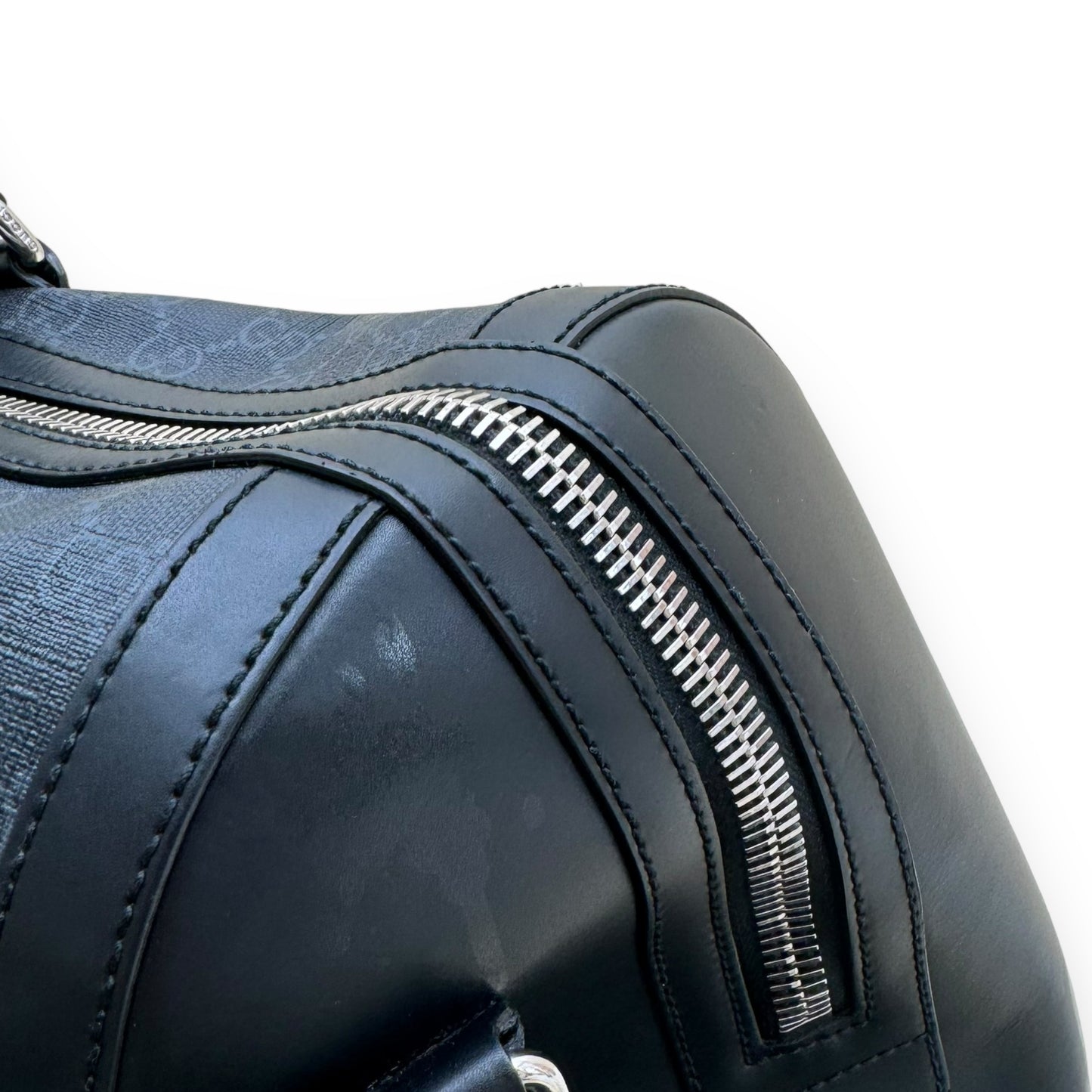 GUCCI GG CARRY-ON DUFFLE BAG BLACK