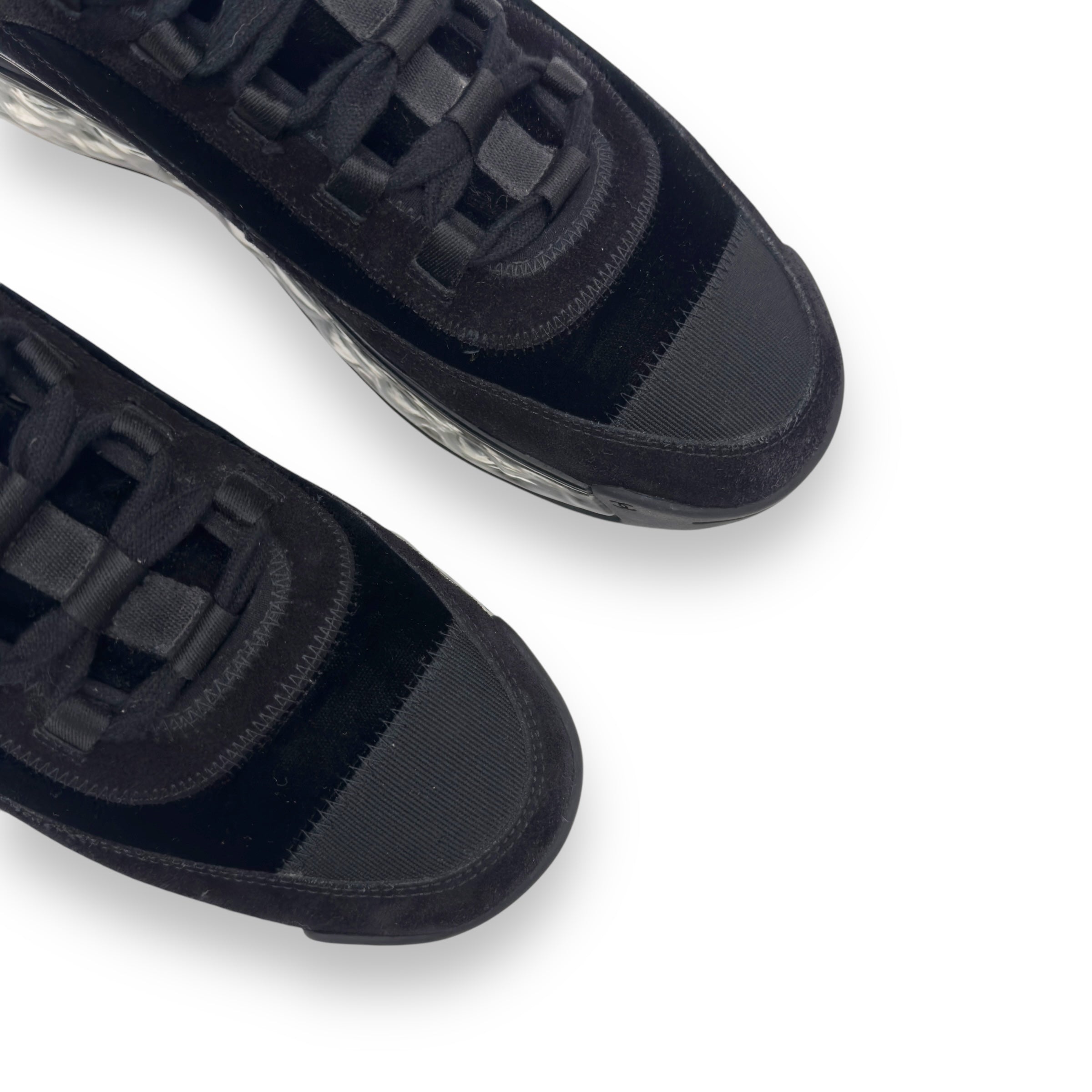 CHANEL CC VELVET LOW TOP SNEAKER BLACK UK10