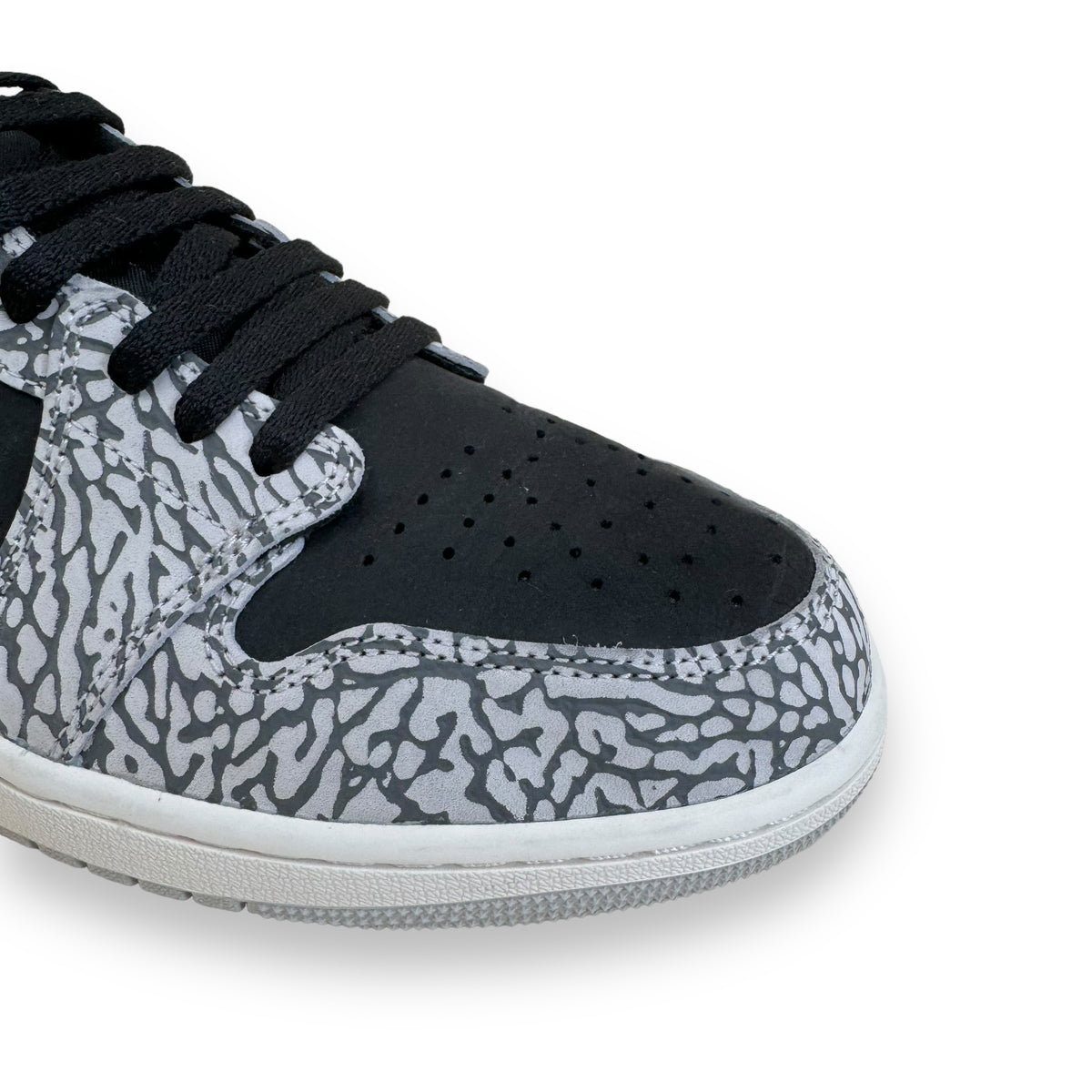 NIKE AIR JORDAN 1 LOW TOP OG SNEAKER ‘BLACK CEMENT’ UK10