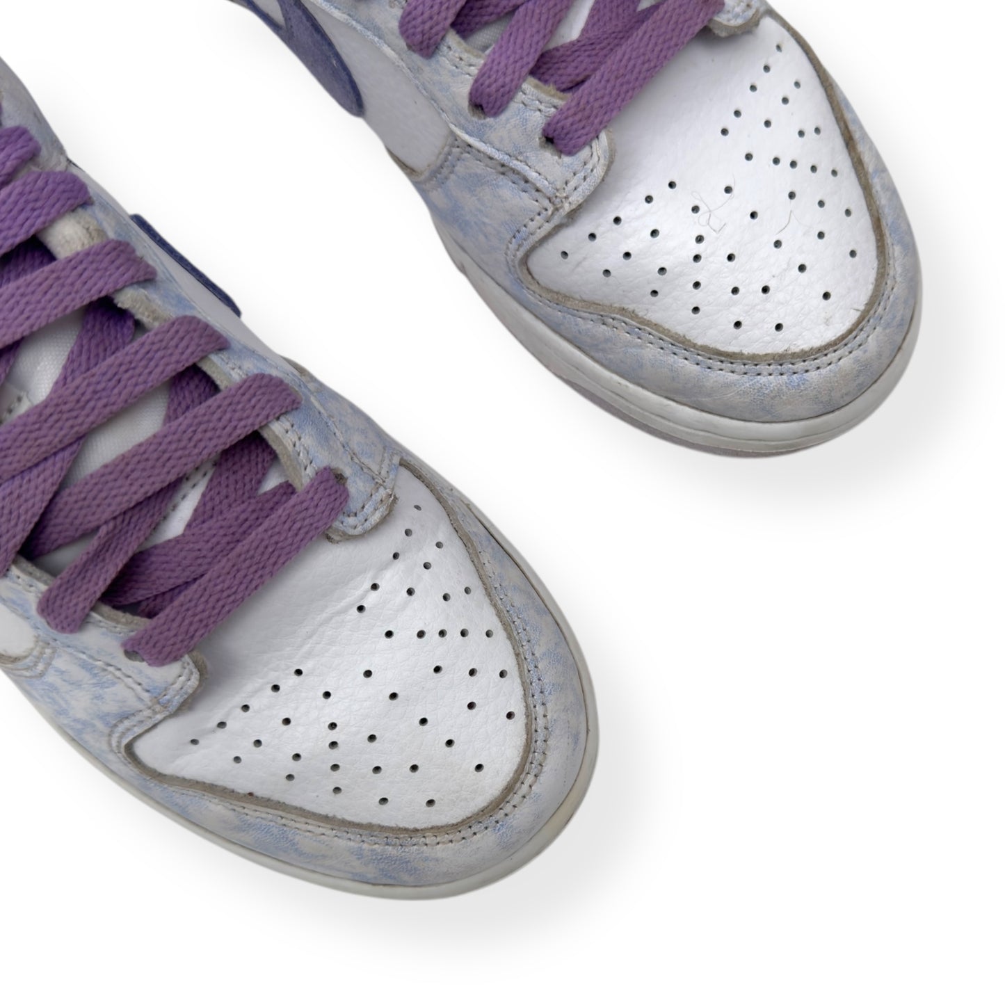 NIKE WOMENS DUNK LOW TOP SNEAKER PURPLE PULSE UK4.5