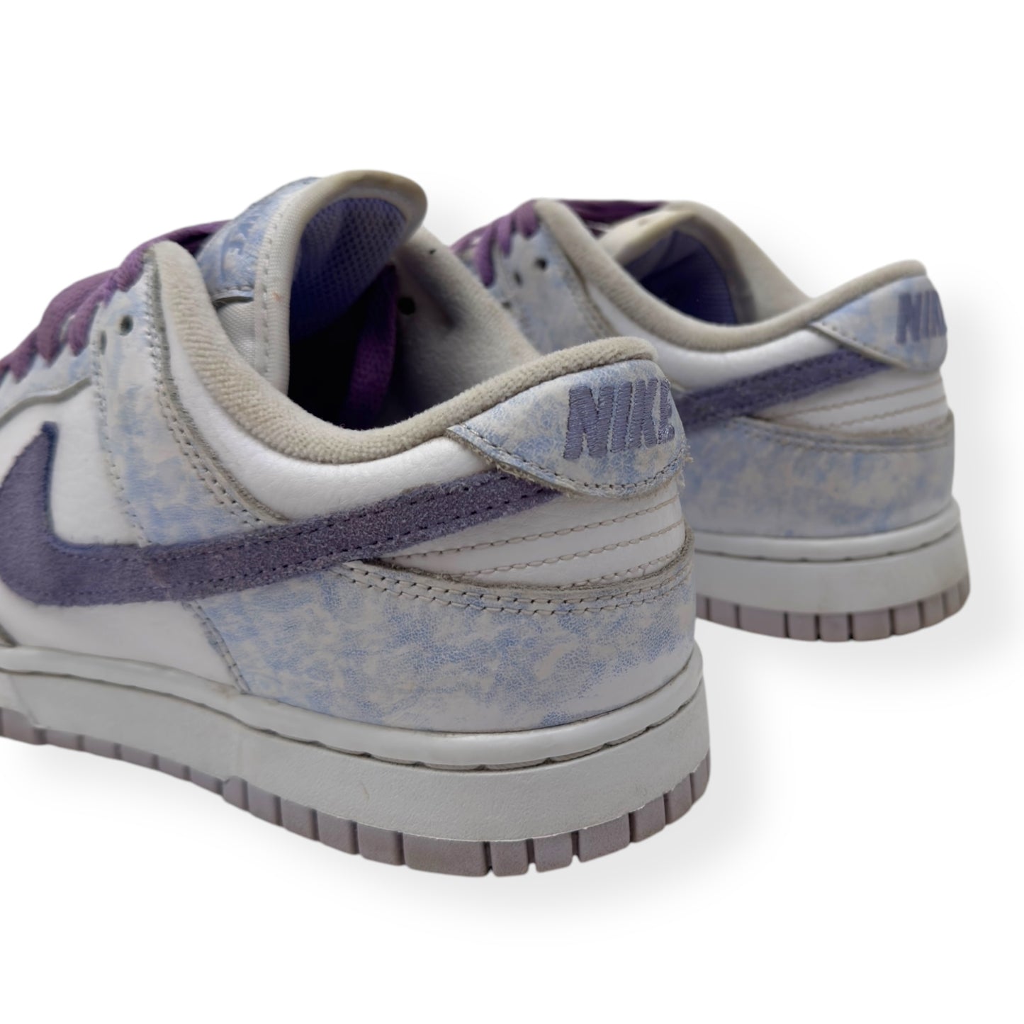 NIKE WOMENS DUNK LOW TOP SNEAKER PURPLE PULSE UK4.5