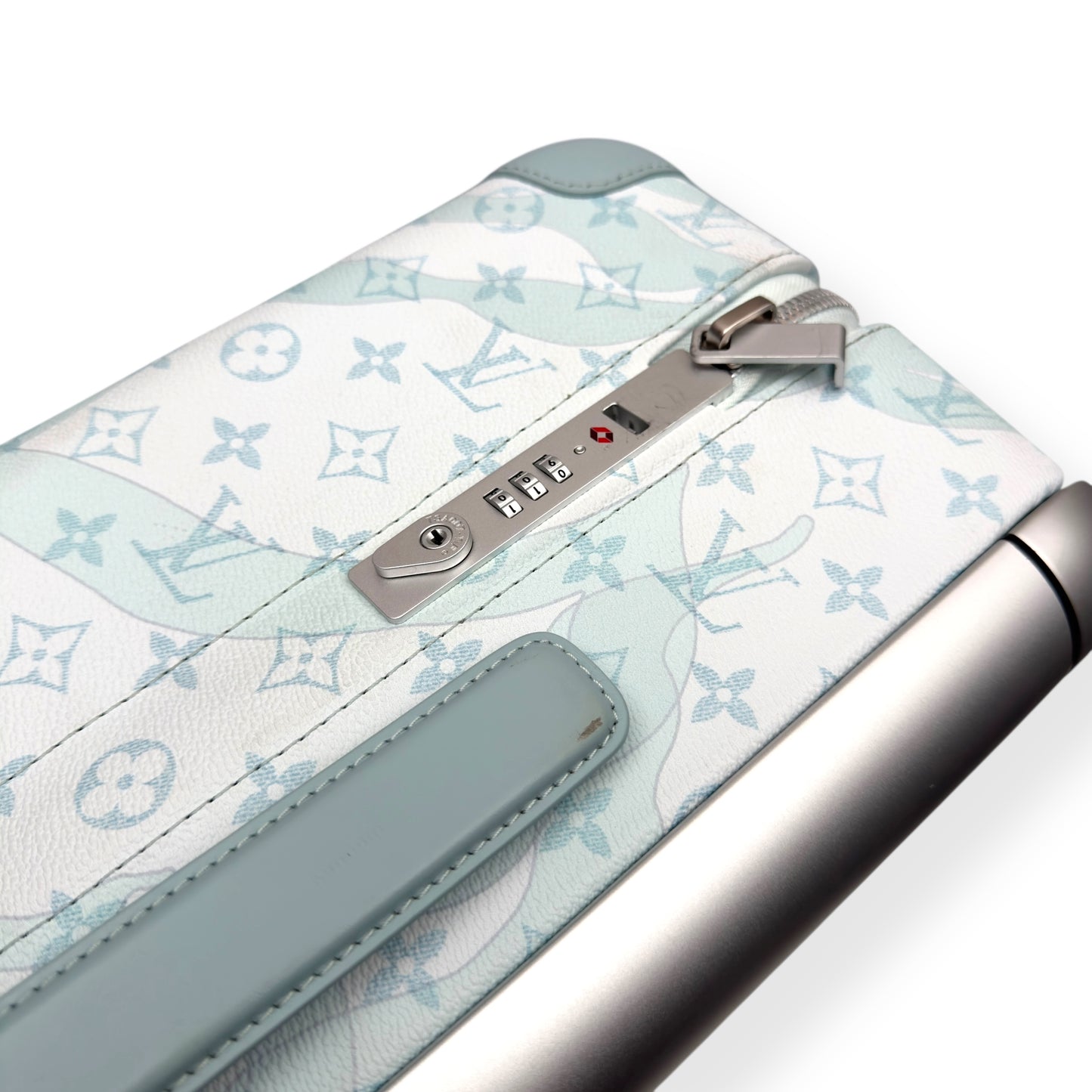 LOUIS VUITTON HORIZON 55 SUITCASE CRYSTAL BLUE M