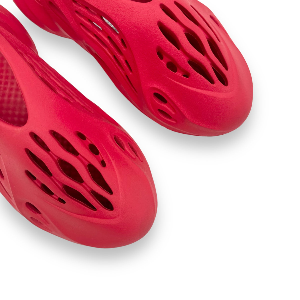 ADIDAS YEEZY FOAM RUNNER VERMILLION RED UK9