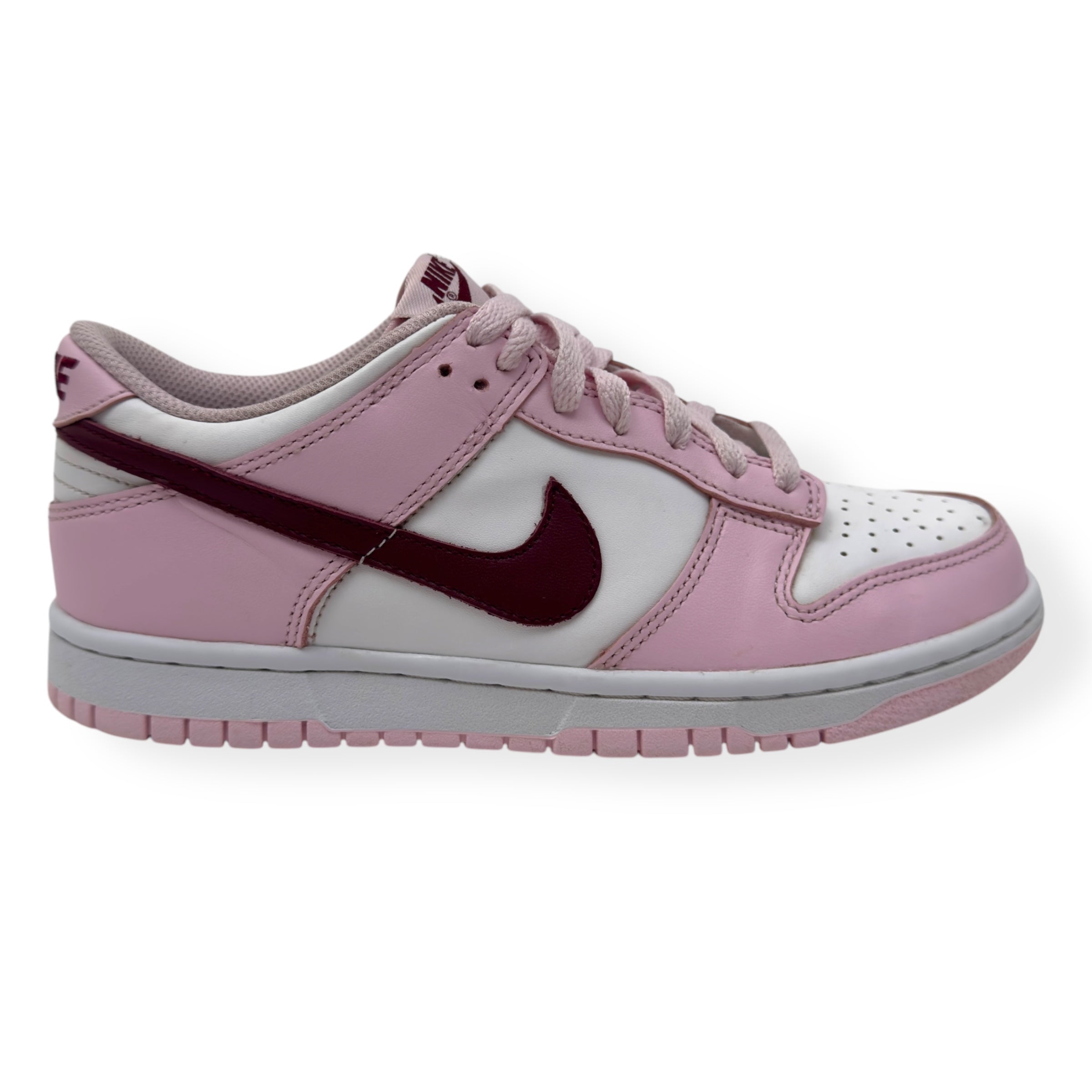 NIKE WOMENS DUNK LOW TOP SNEAKER PINK / RED UK5