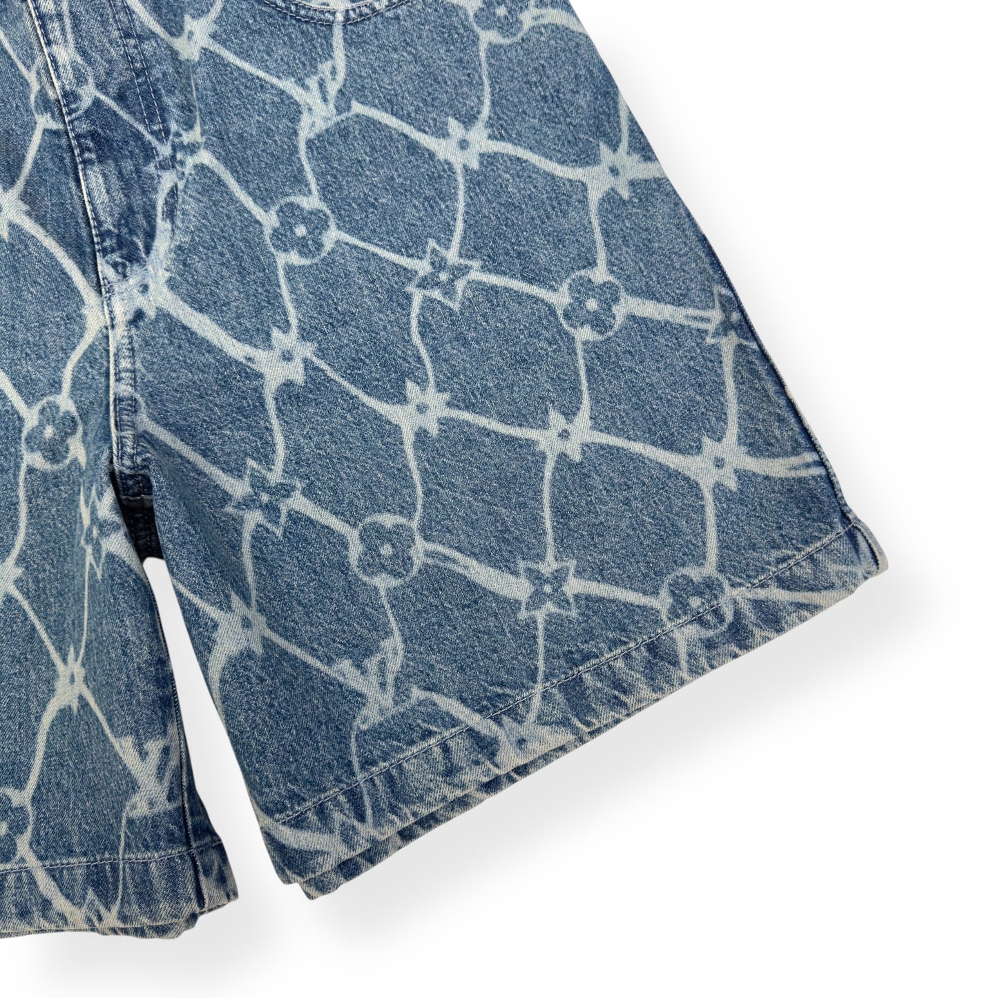 LOUIS VUITTON MONOGRAM PRINTED DENIM SHORTS INDIGO BLUE W34” / L