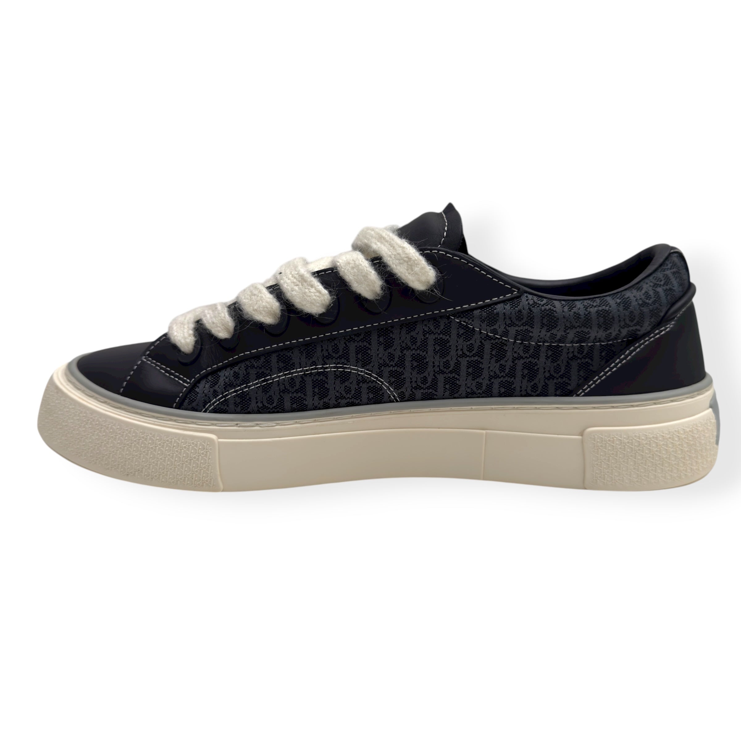DIOR B33 SMOOTH CALFSKIN OBLIQUE SNEAKER BLACK / WHITE 45 / UK11
