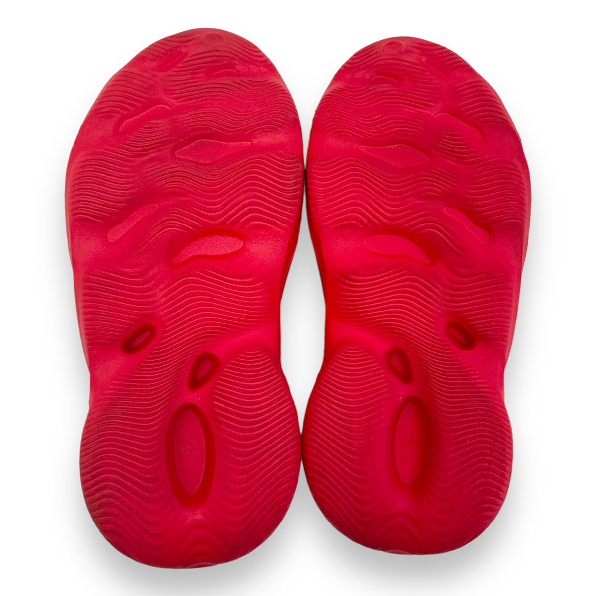 ADIDAS YEEZY FOAM RUNNER VERMILLION RED UK9