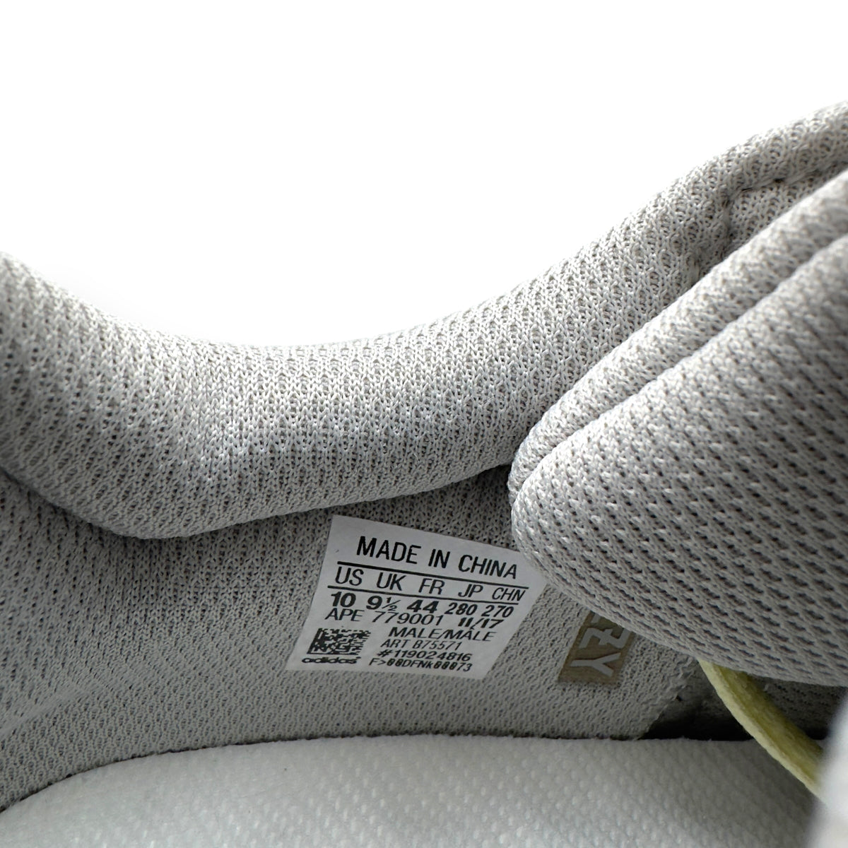 YEEZY BOOST 700 GS SNEAKER WAVE RUNNER UK9.5