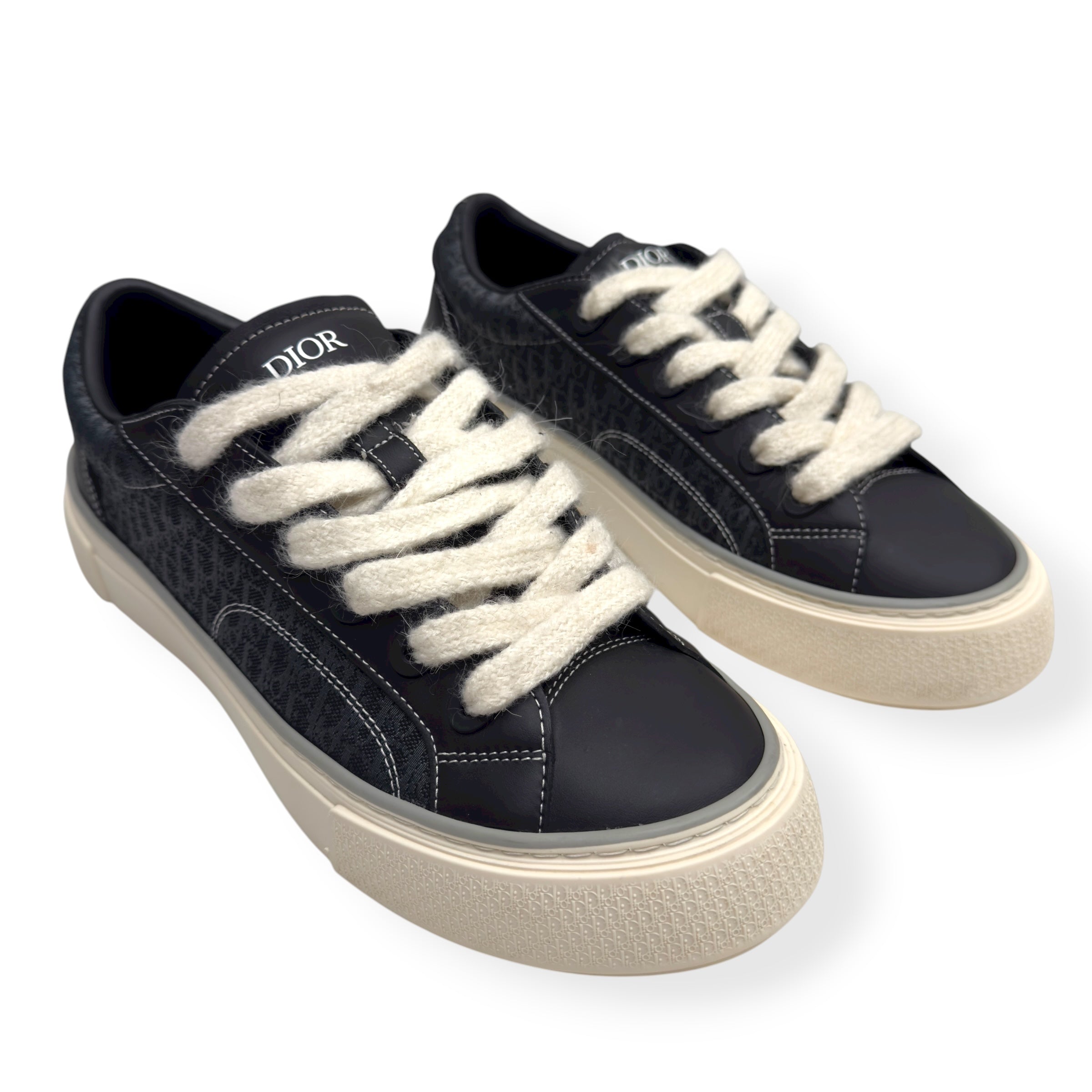 DIOR B33 SMOOTH CALFSKIN OBLIQUE SNEAKER BLACK / WHITE 45 / UK11