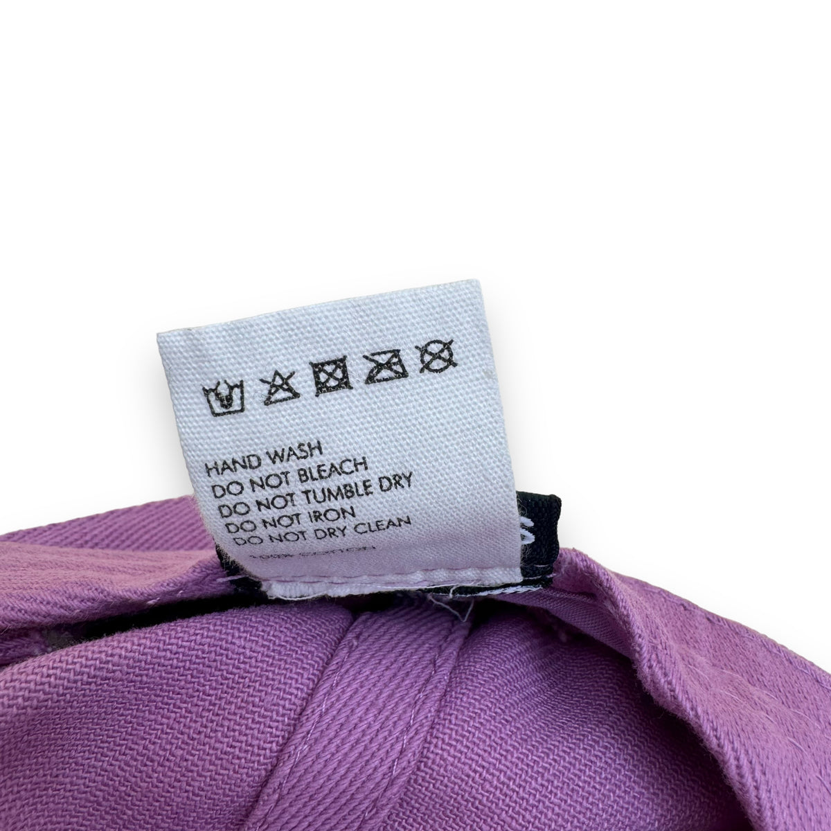 JACQUEMUS SCRIPT EMBROIDERED LOGO CAP PURPLE