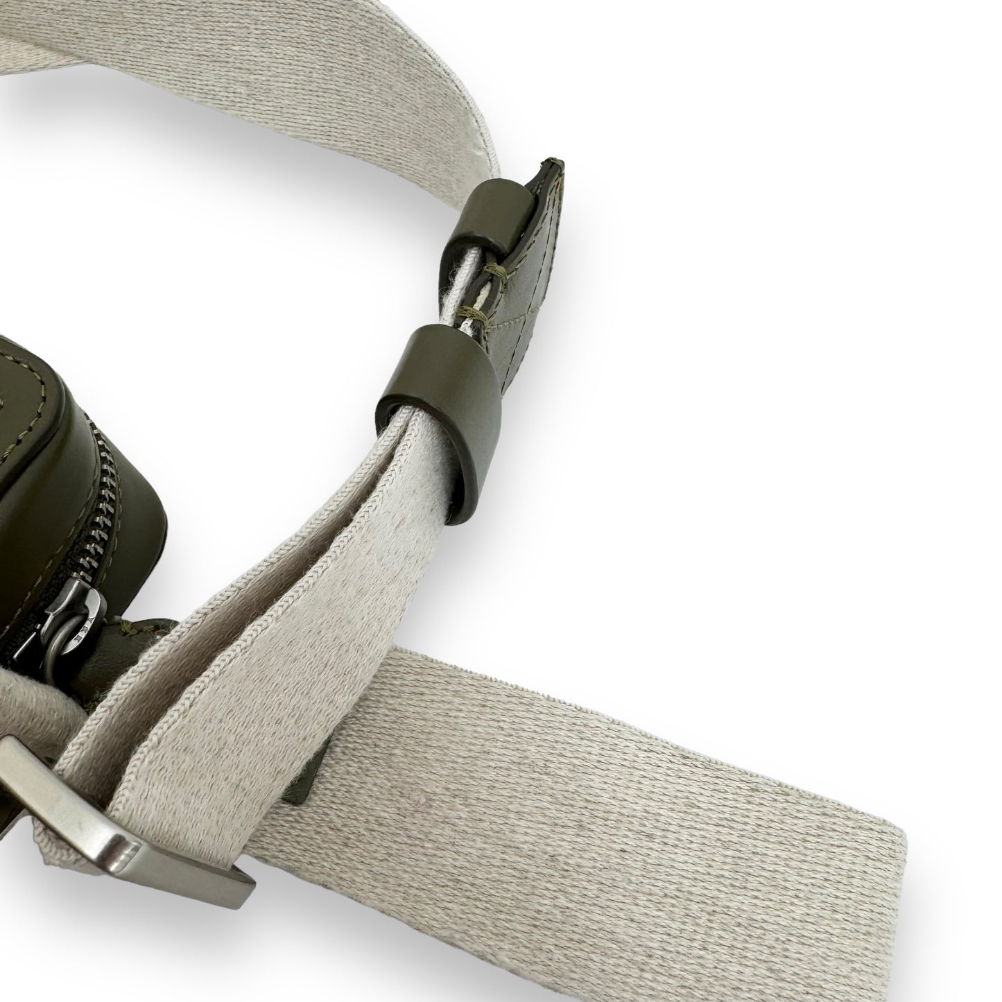 JACQUEMUS LE CUERDA VERTICAL EN CUIR CROSS BODY BAG GREEN