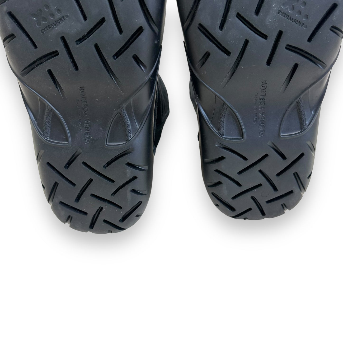 BOTTEGA VENETA SNAP ANKLE SHEARLING LINED BOOTS BLACK UK10