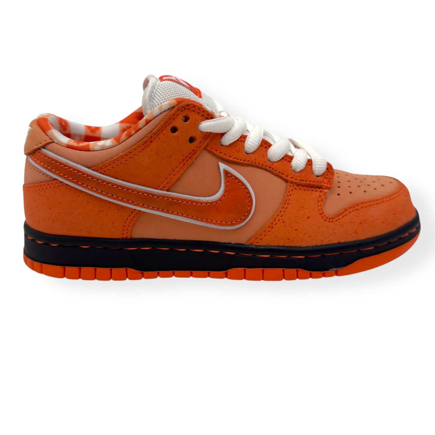 NIKE CONCEPTS X DUNK SB LOW TOP SNEAKER ORANGE LOBSTER UK5