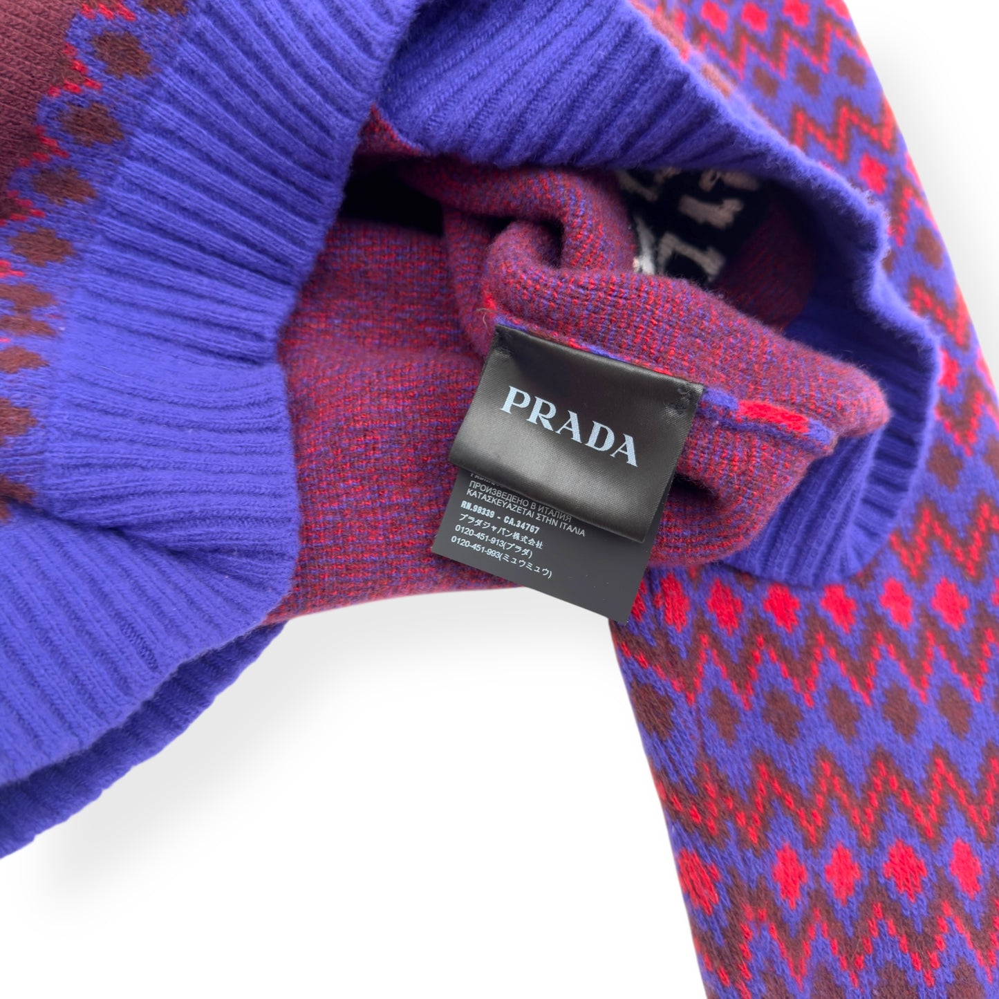 PRADA FW18 WOOL V-NECK SWEATER BURGUNDY / PURPLE 50 / L