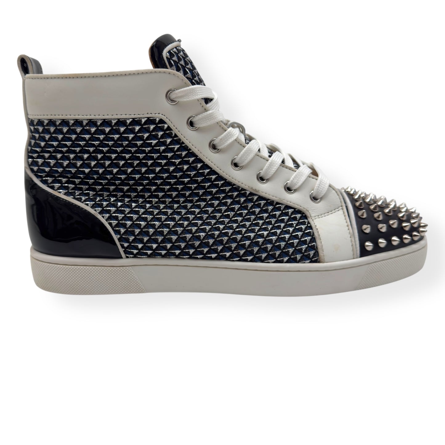CHRISTIAN LOUBOUTIN LOUIS JUNIOR SPIKES SNEAKER WHITE / NAVY / BLACK 43 / UK9