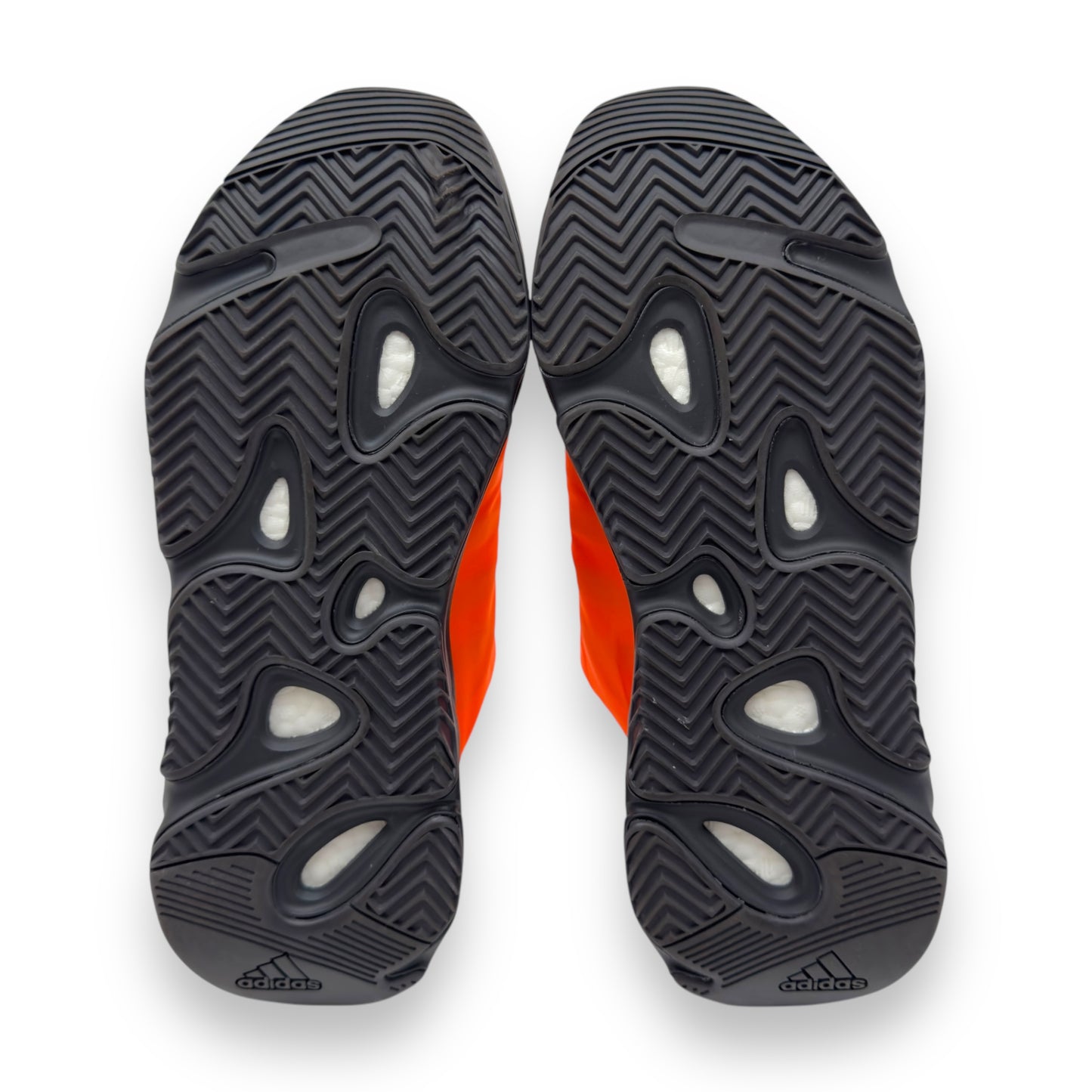 ADIDAS YEEZY BOOST 700 MNVN SNEAKER ORANGE / BLACK UK10.5