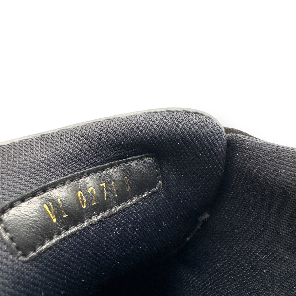LOUIS VUITTON LV TRAINER BLACK / WHITE UK8
