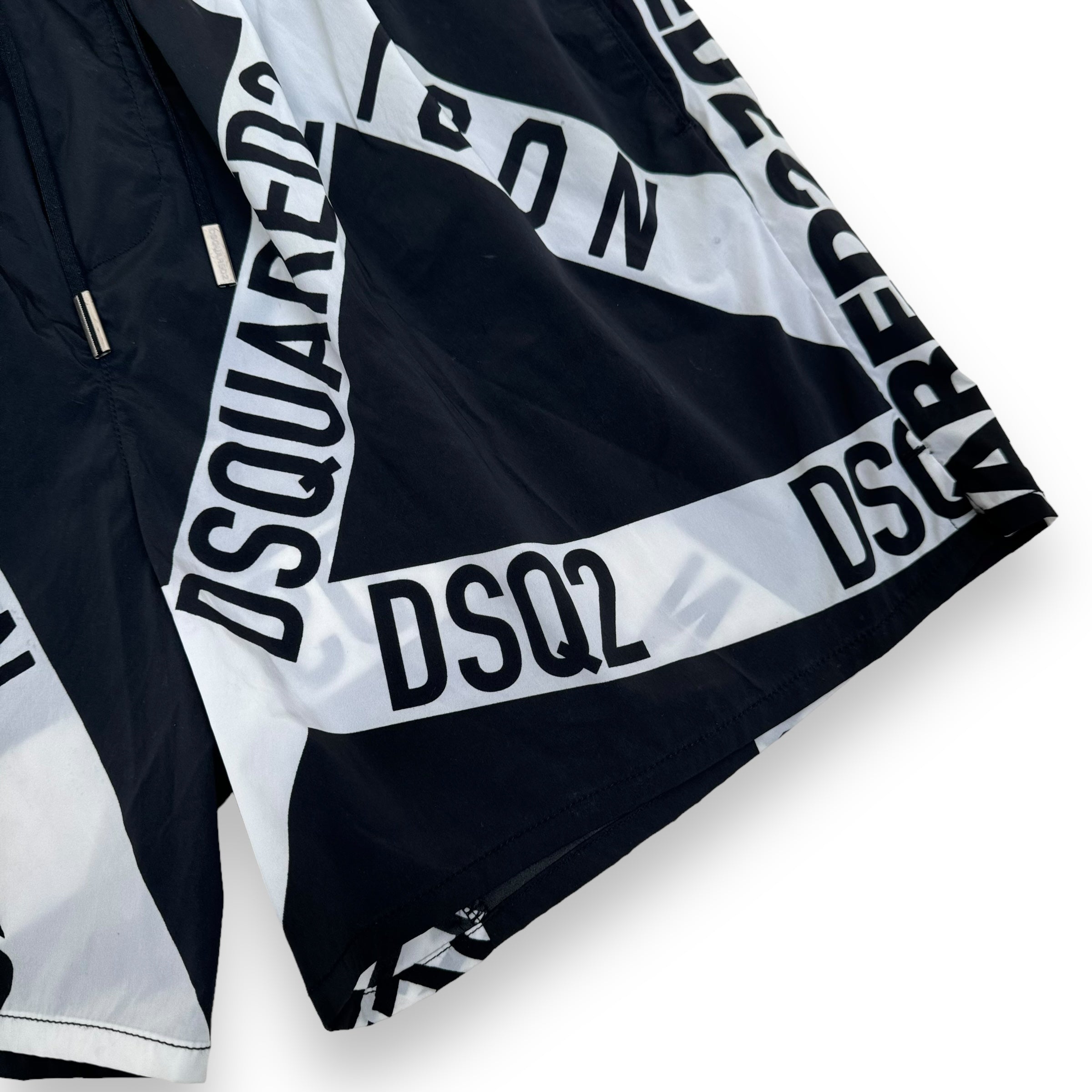DSQUARED2 TAPE LOGO SWIM SHORTS BLACK / WHITE M