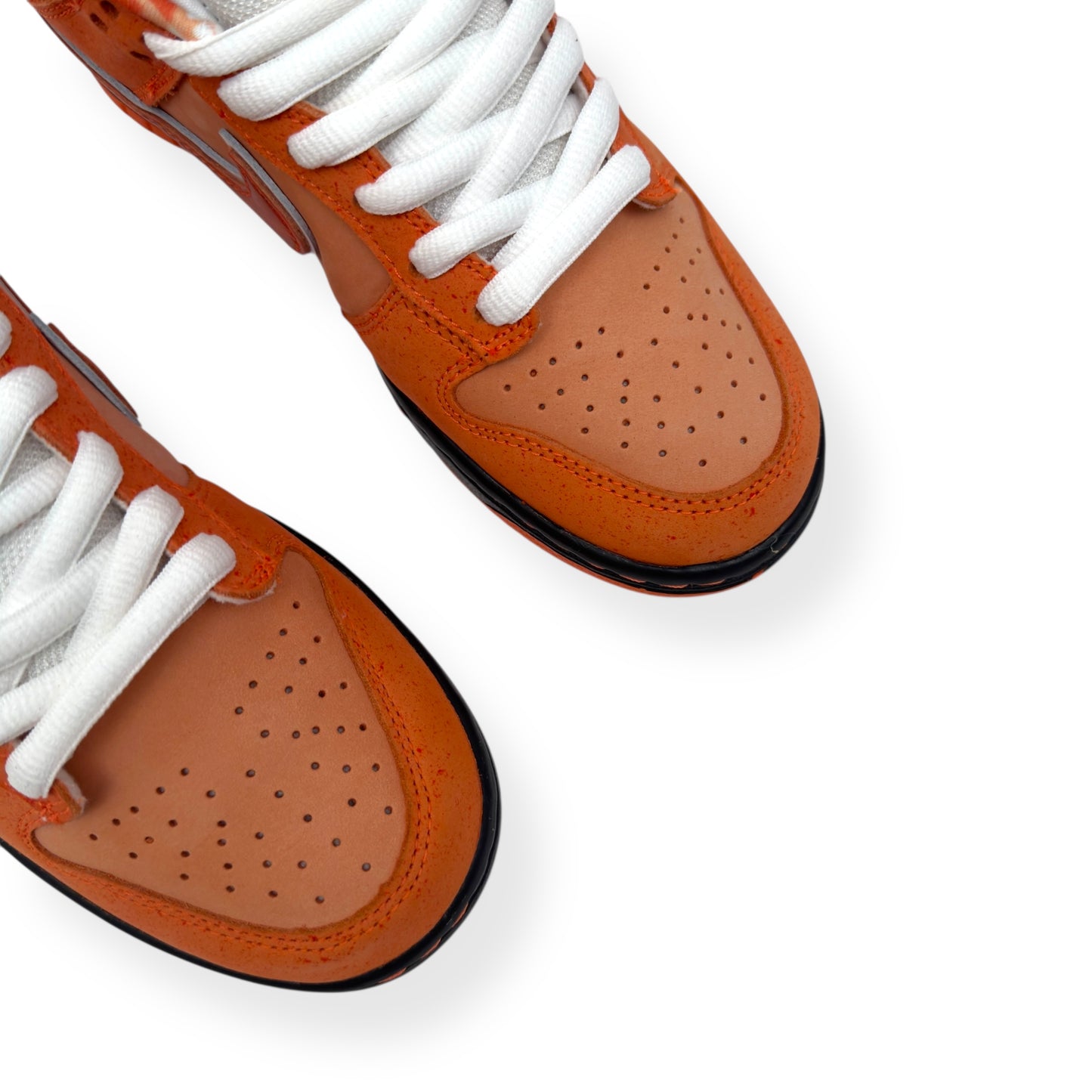 NIKE CONCEPTS X DUNK SB LOW TOP SNEAKER ORANGE LOBSTER UK5
