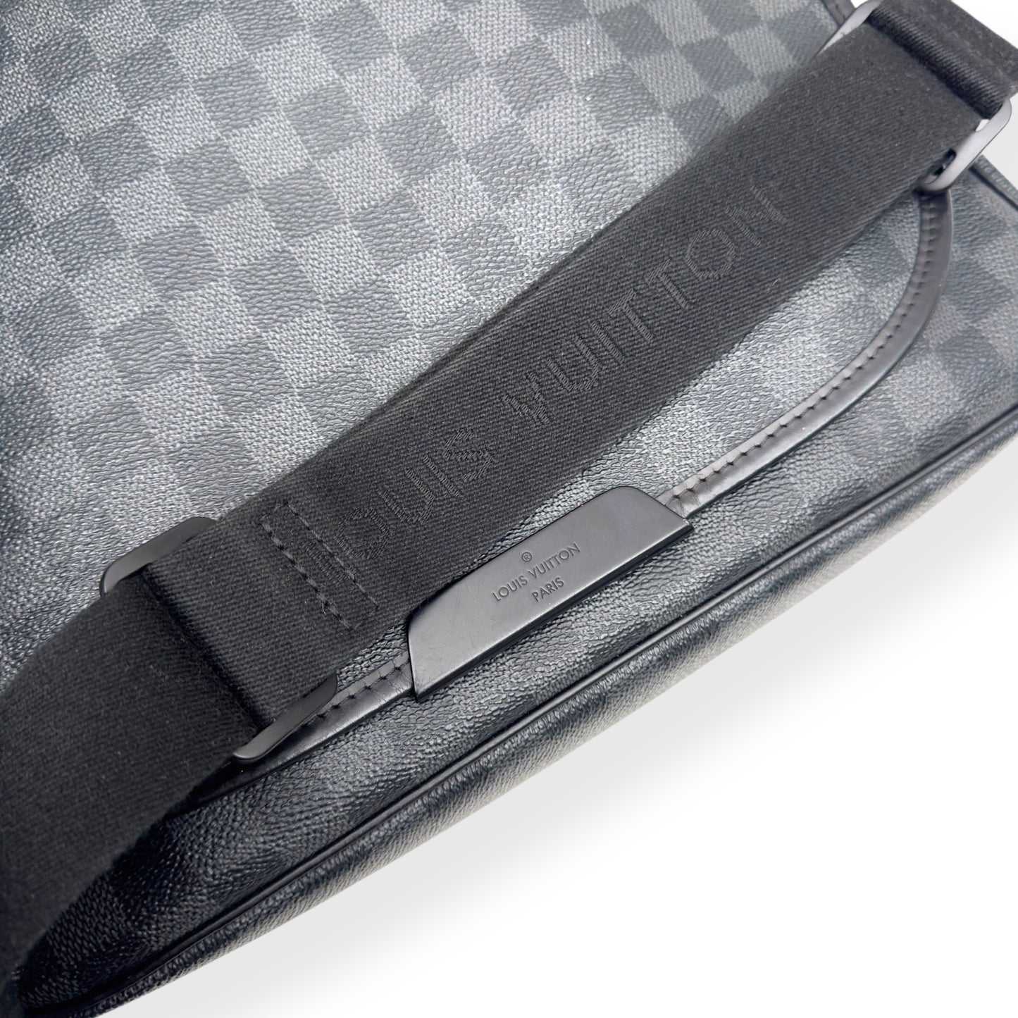 LOUIS VUITTON DANIEL DAMIER SATCHEL BLACK MM
