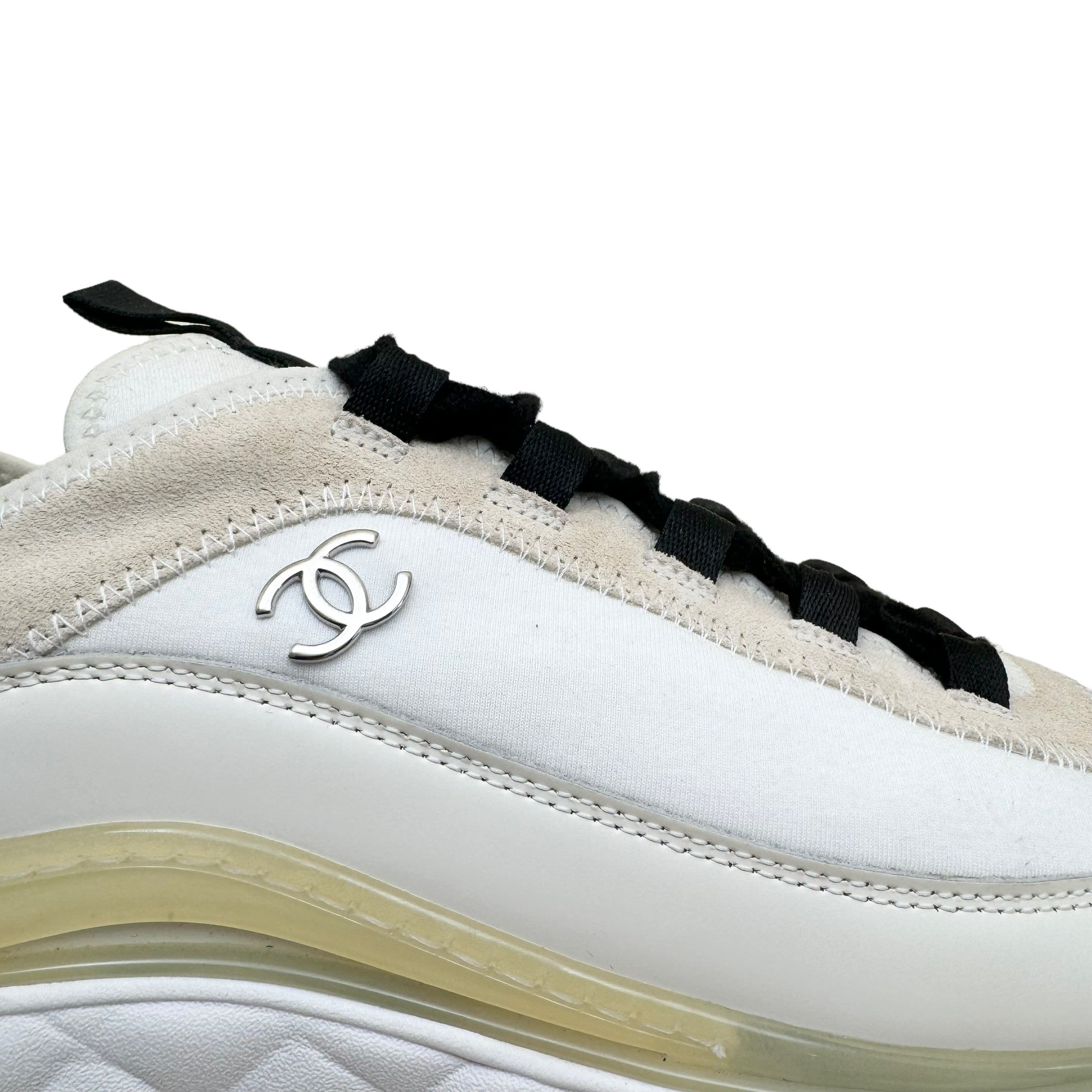 CHANEL NEOPRENE / LEATHER CC LOW TOP SNEAKER WHITE / IVORY UK9