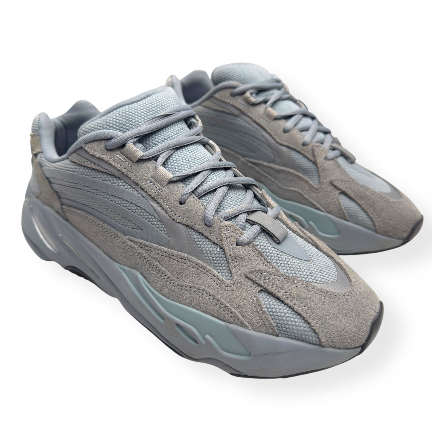 YEEZY BOOST 700 V2 SNEAKER HOSPITAL BLUE UK9.5
