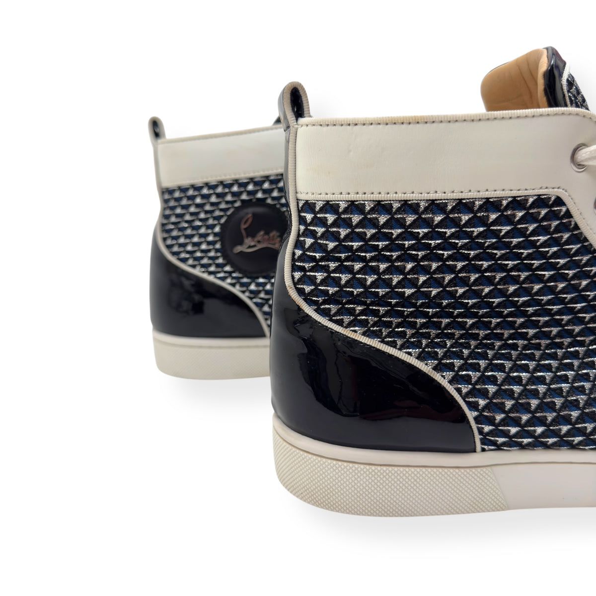 CHRISTIAN LOUBOUTIN LOUIS JUNIOR SPIKES SNEAKER WHITE / NAVY / BLACK 43 / UK9