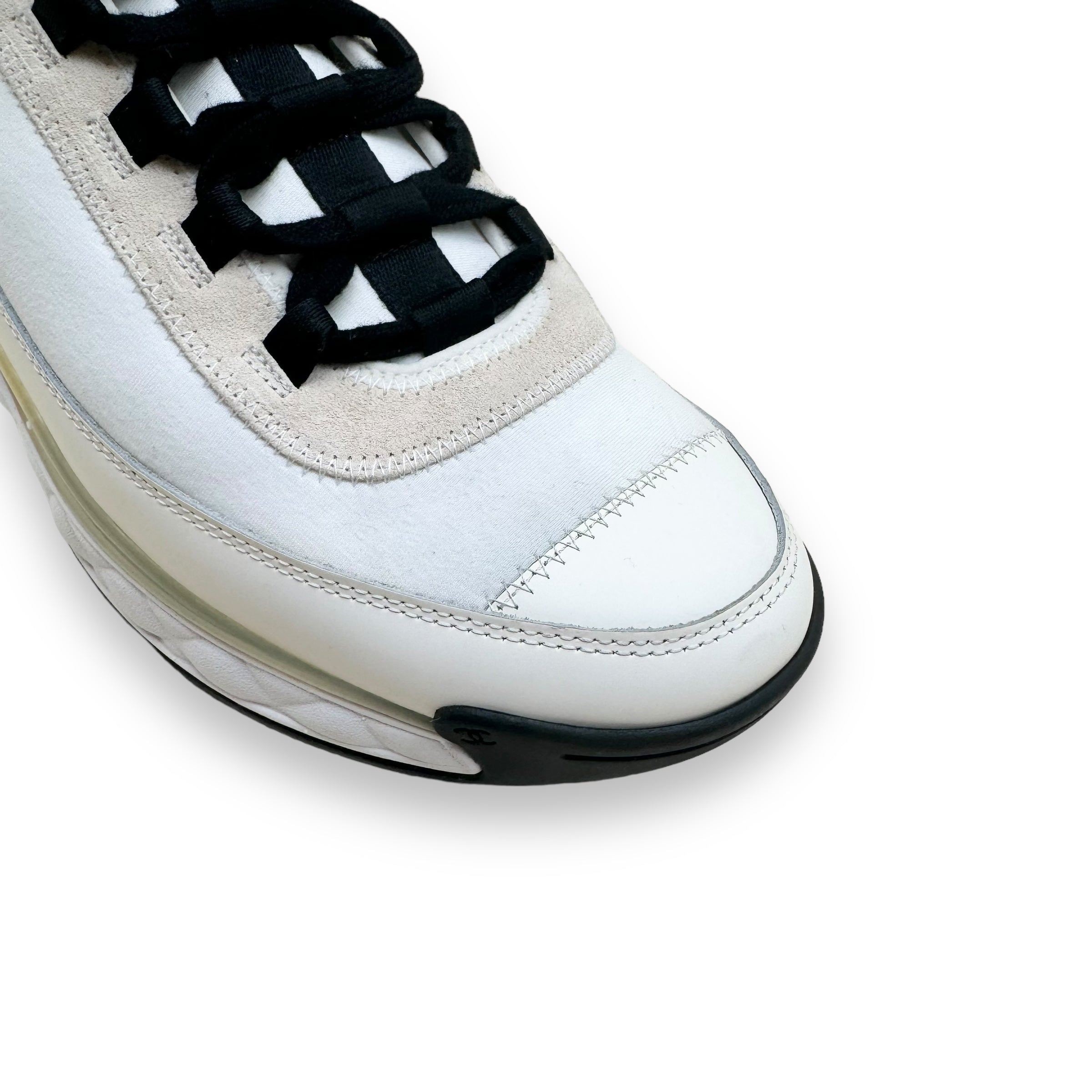 CHANEL NEOPRENE / LEATHER CC LOW TOP SNEAKER WHITE / IVORY UK9