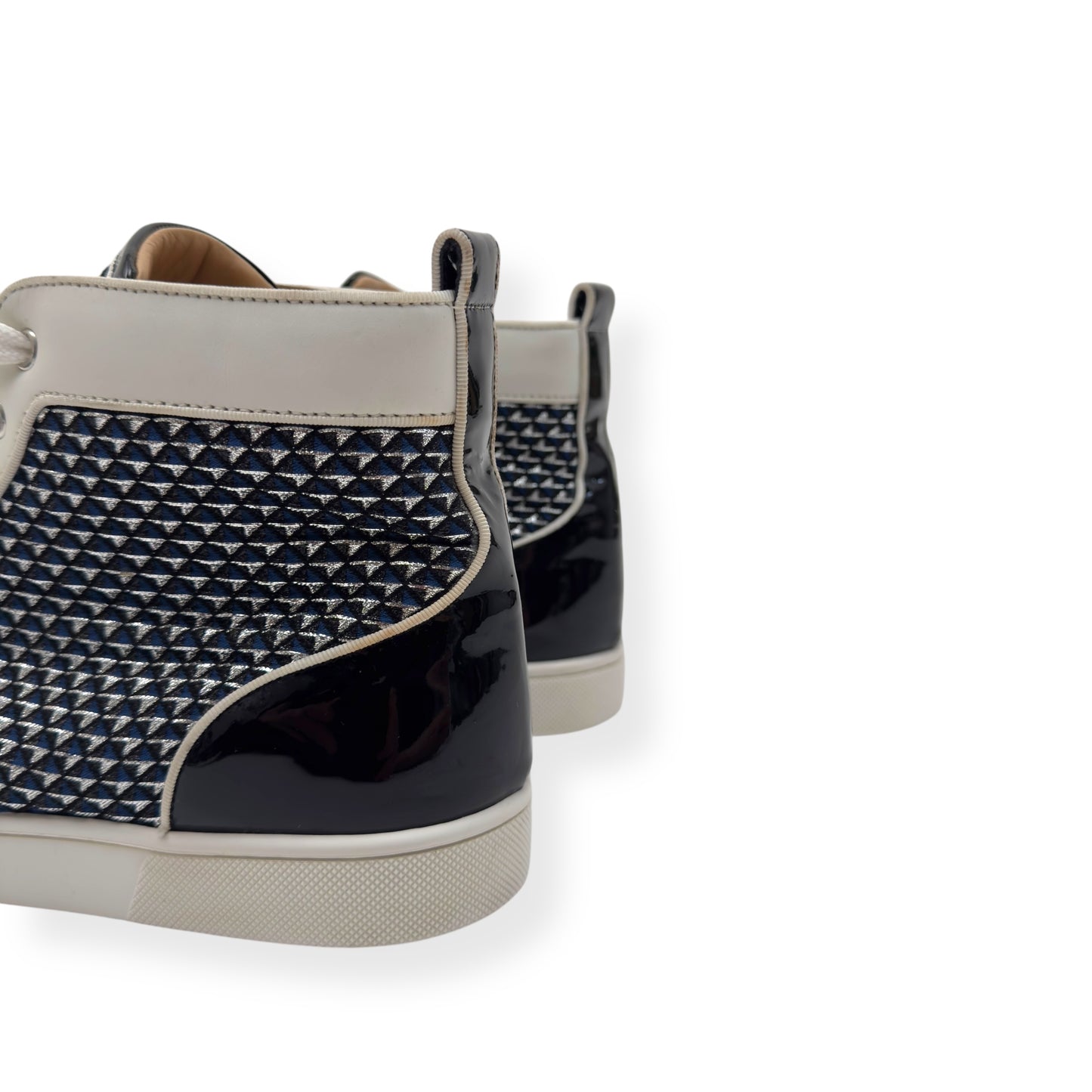CHRISTIAN LOUBOUTIN LOUIS JUNIOR SPIKES SNEAKER WHITE / NAVY / BLACK 43 / UK9
