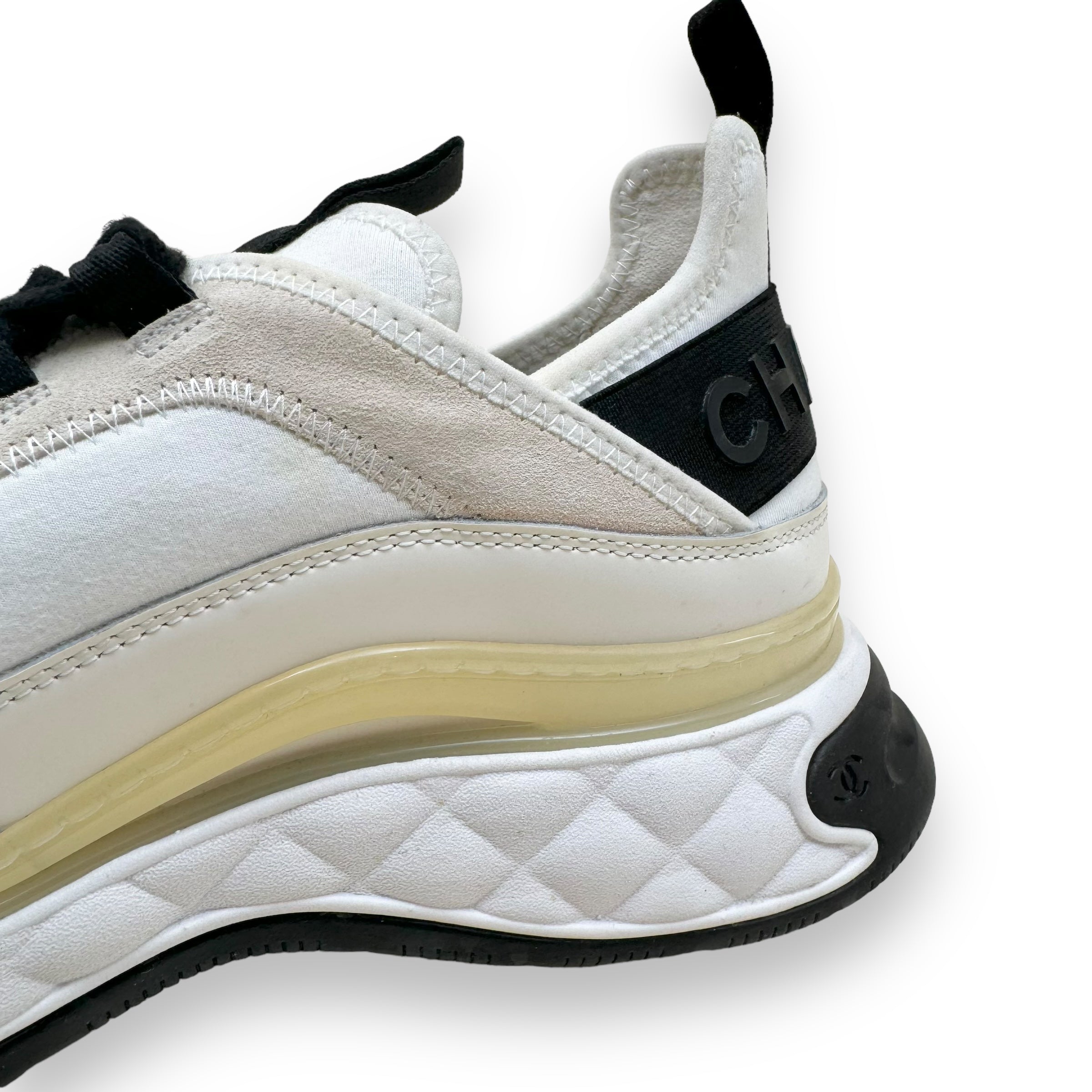 CHANEL NEOPRENE / LEATHER CC LOW TOP SNEAKER WHITE / IVORY UK9