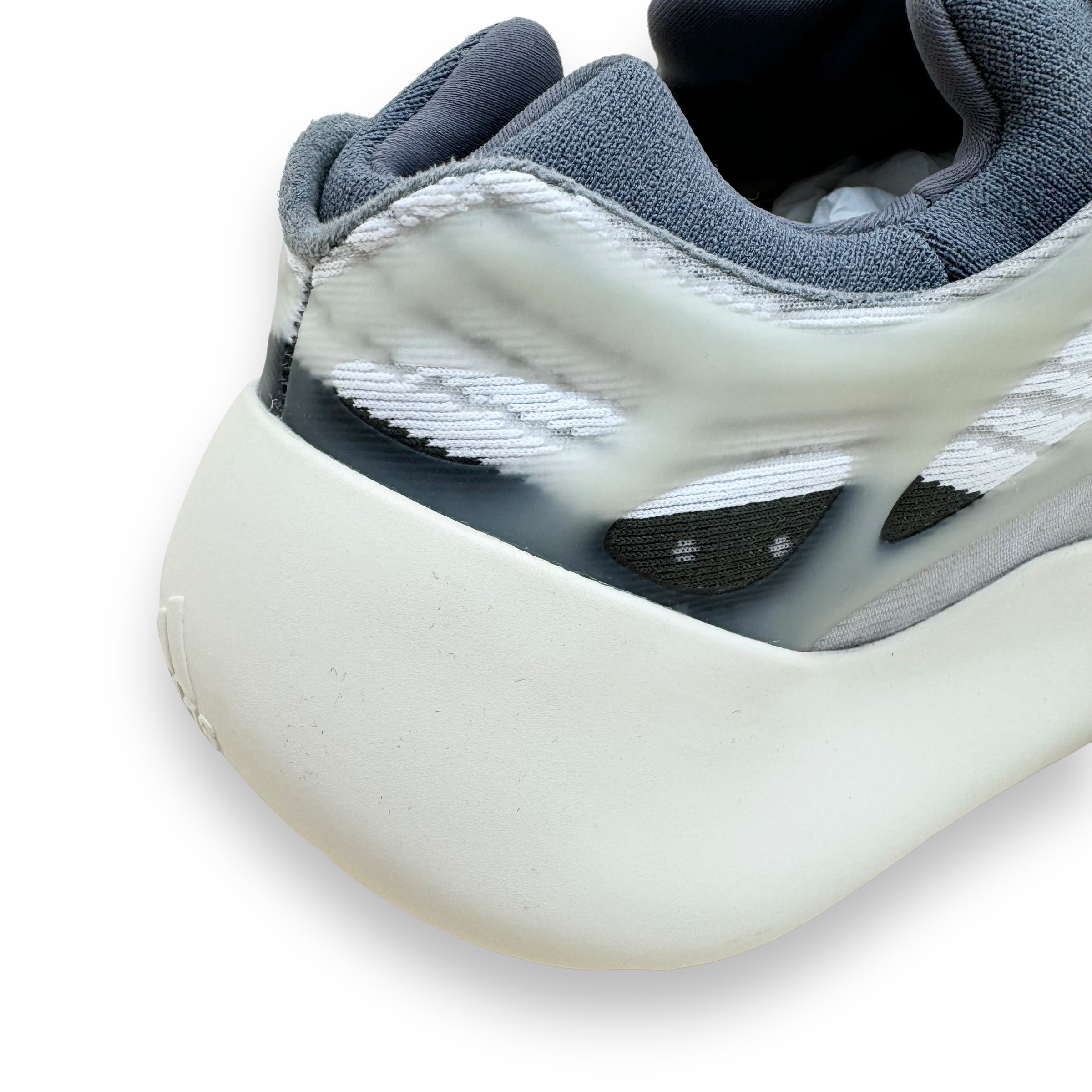 ADIDAS YEEZY 700 SNEAKER FADE SALT UK9.5