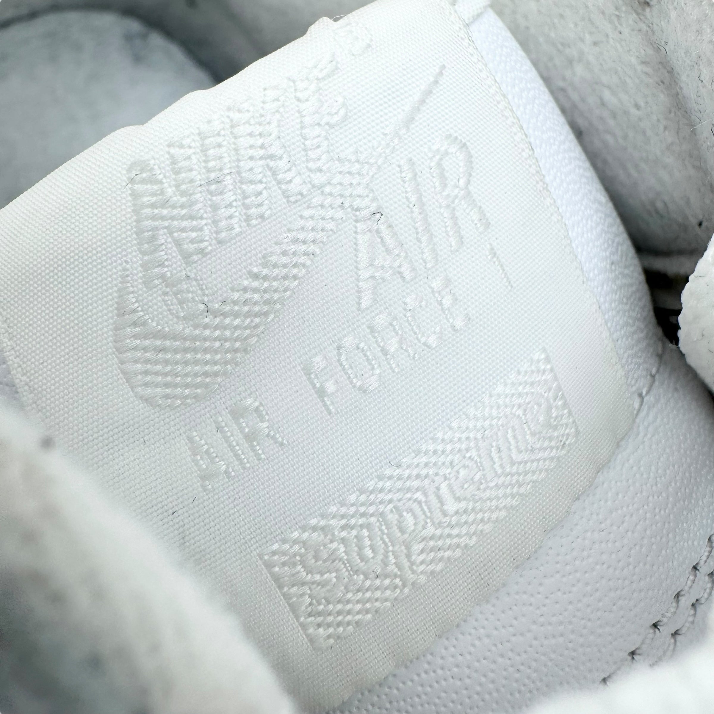 NIKE X SUPREME AIRFORCE 1 SNEAKER WHITE UK10.5