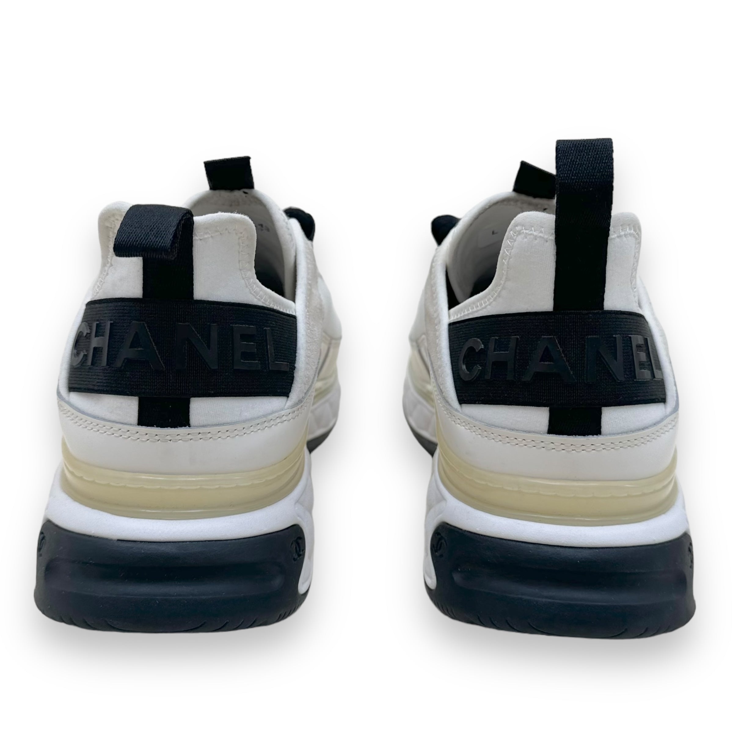 CHANEL NEOPRENE / LEATHER CC LOW TOP SNEAKER WHITE / IVORY UK9