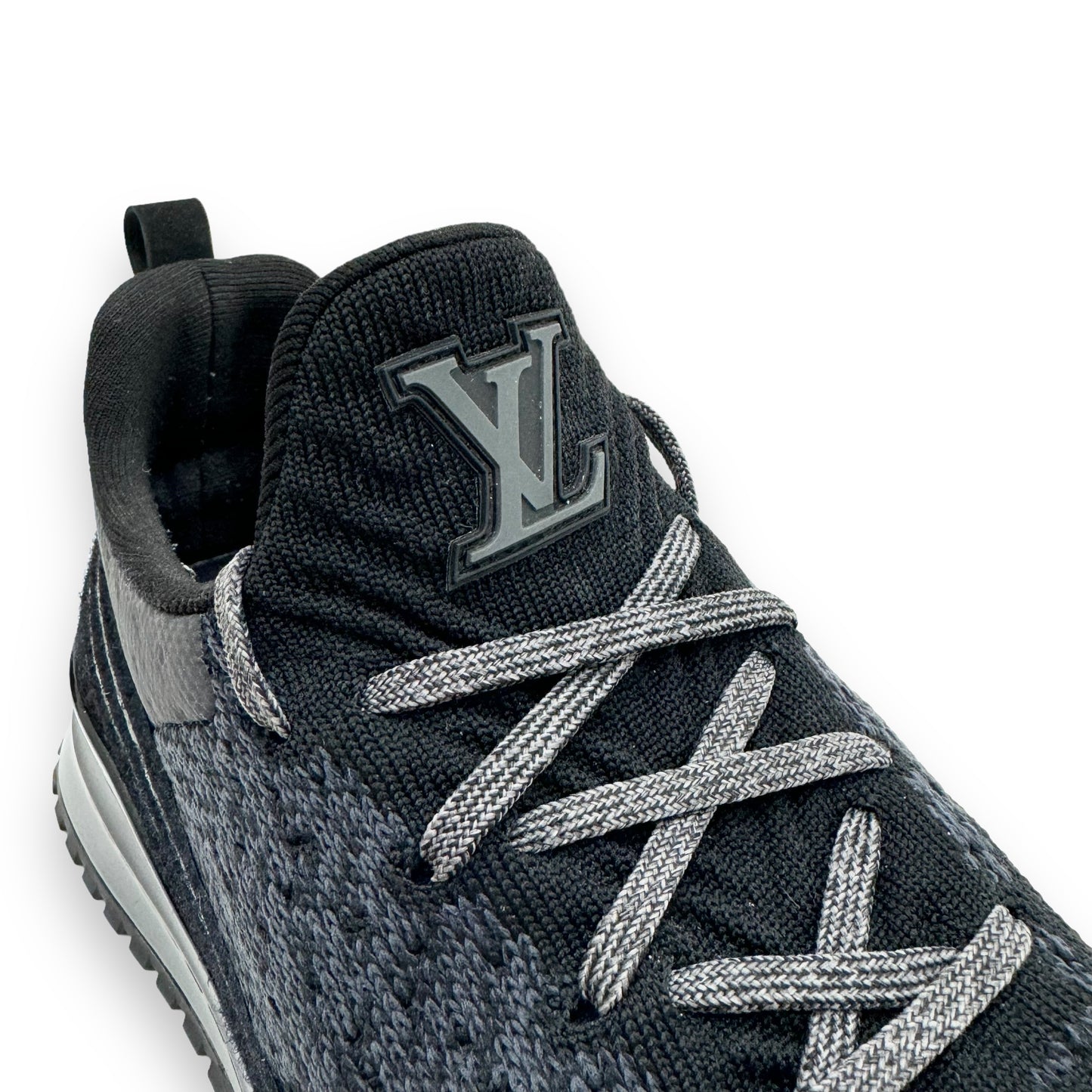 LOUIS VUITTON VNR SNEAKER BLACK UK8.5