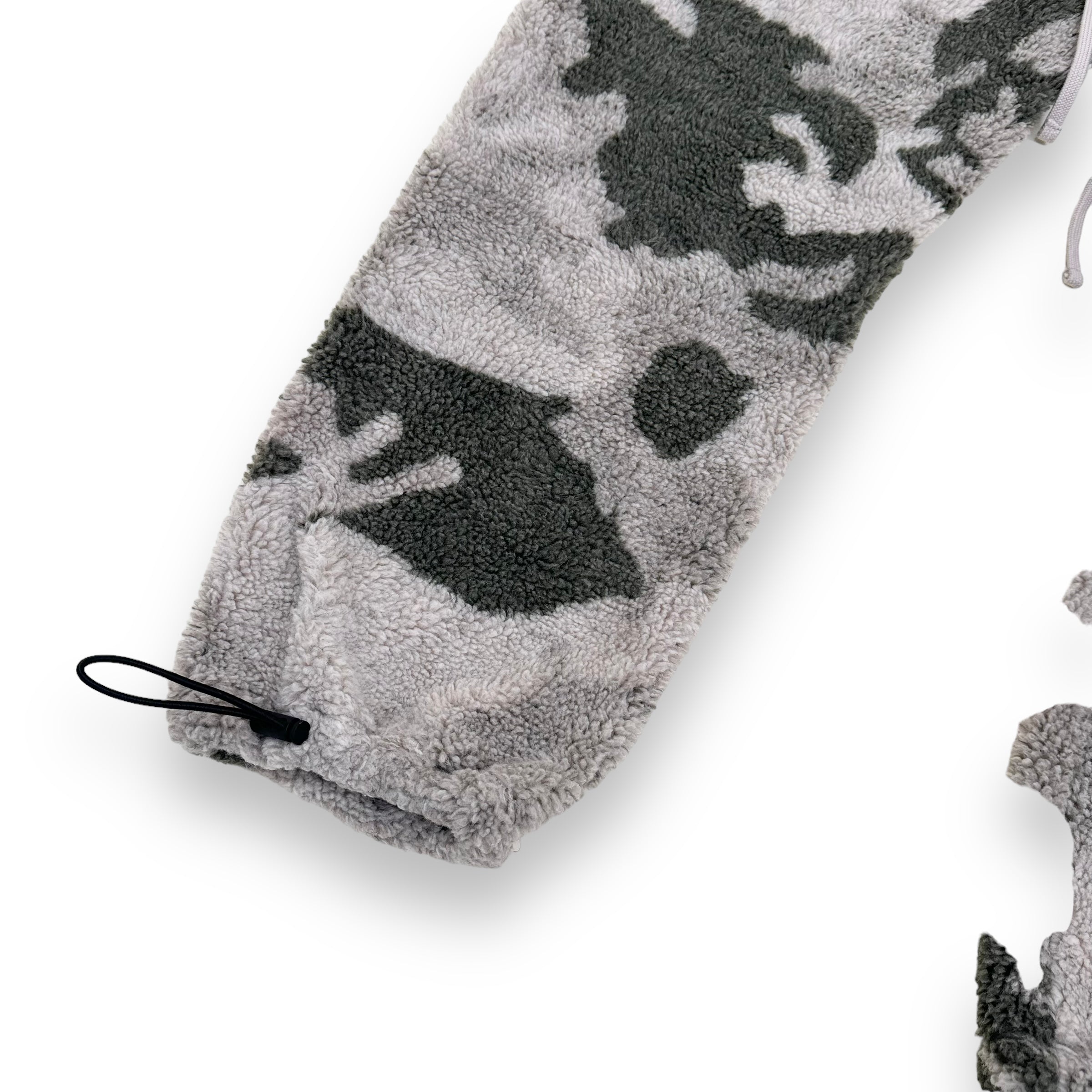 ESSENTIALS FOG RELAXED FIT POLAR FLEECE BOTTOMS GREY CAMO XL