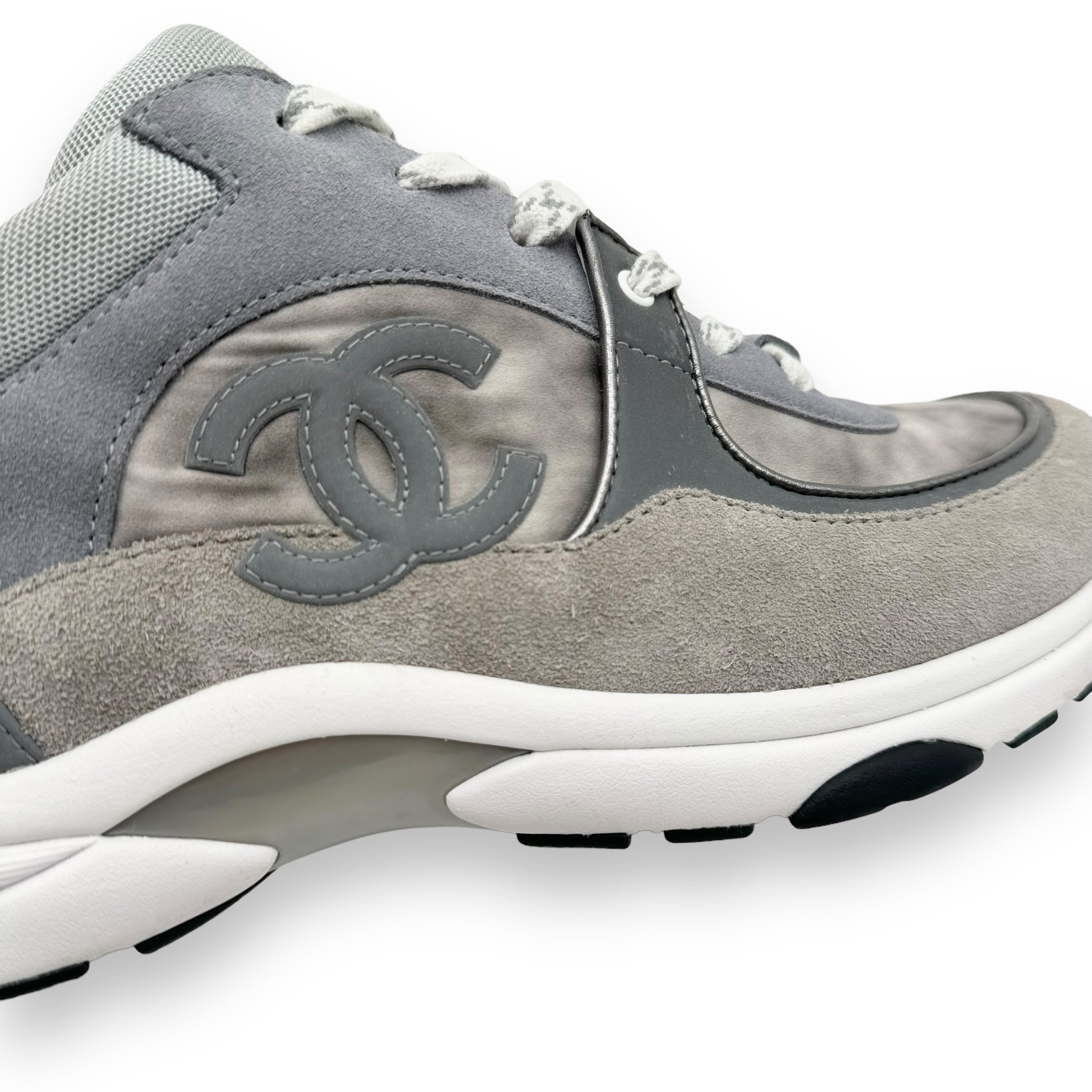 CHANEL CC LOW TOP SNEAKER GREY UK9