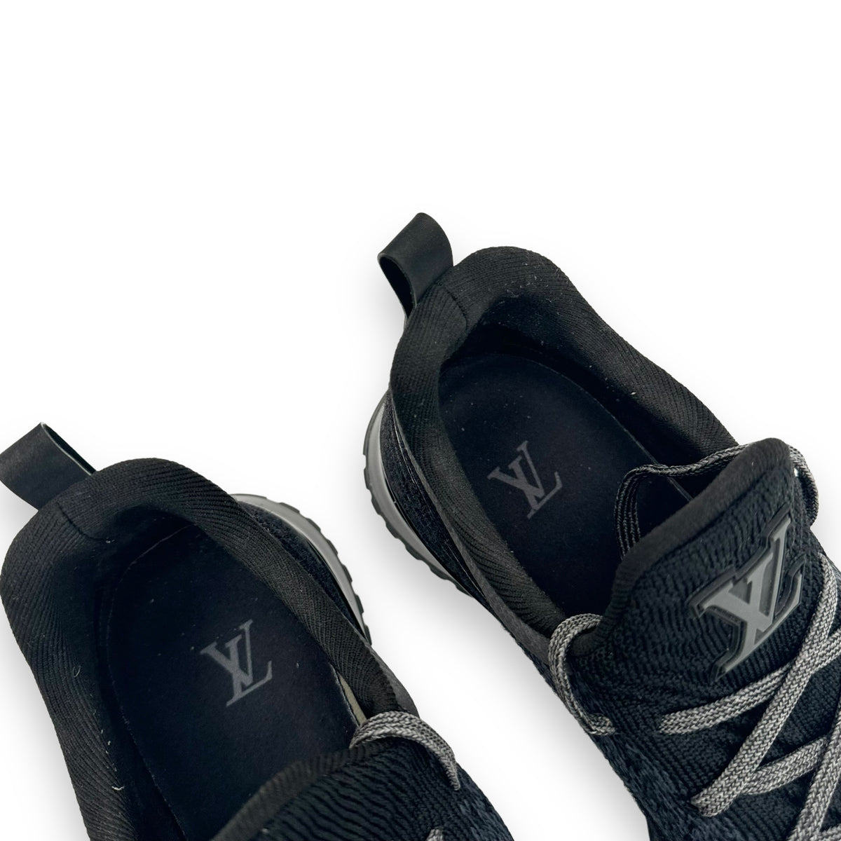 LOUIS VUITTON VNR SNEAKER BLACK UK8.5