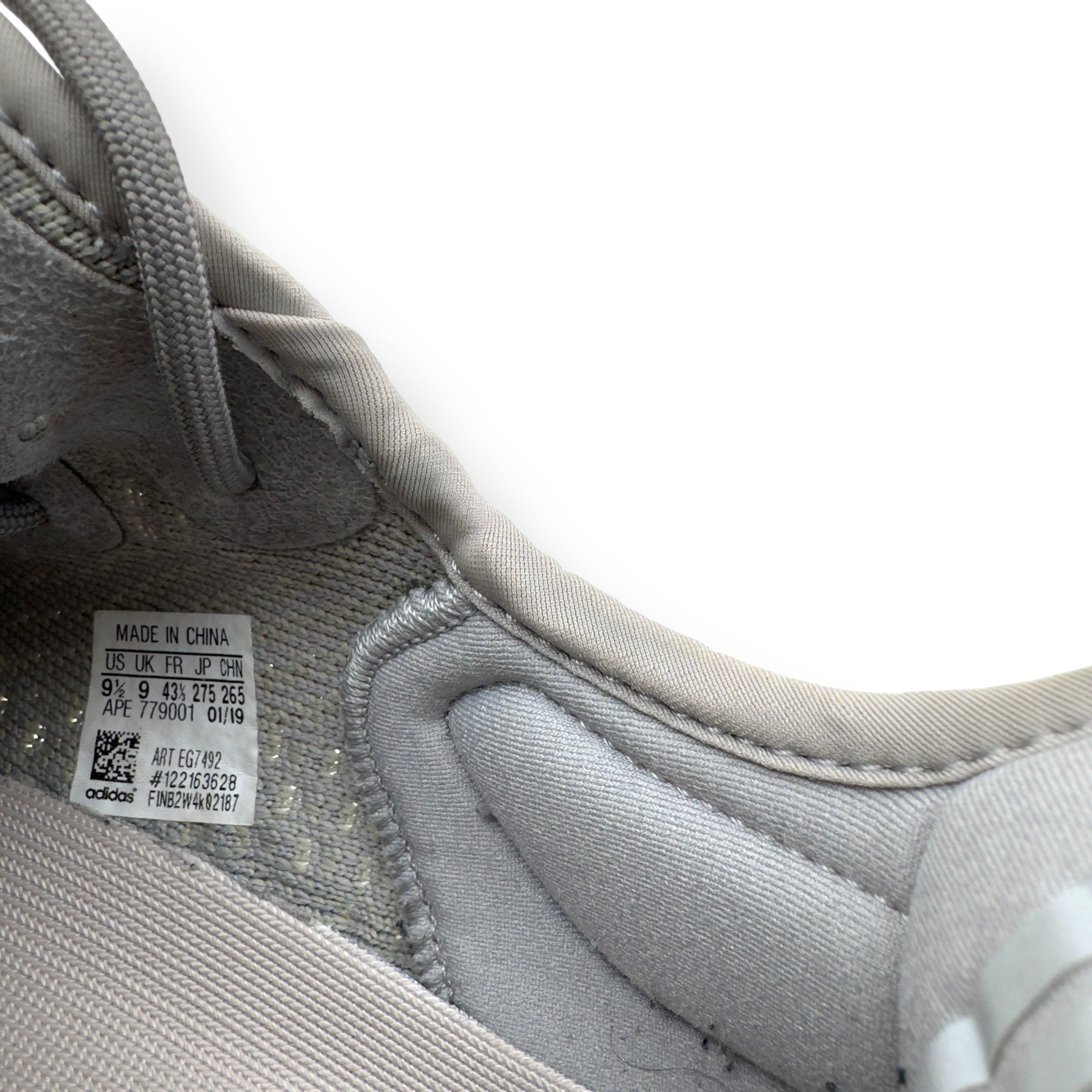YEEZY BOOST 350 V2 SNEAKER TRUE FOAM GREY UK9
