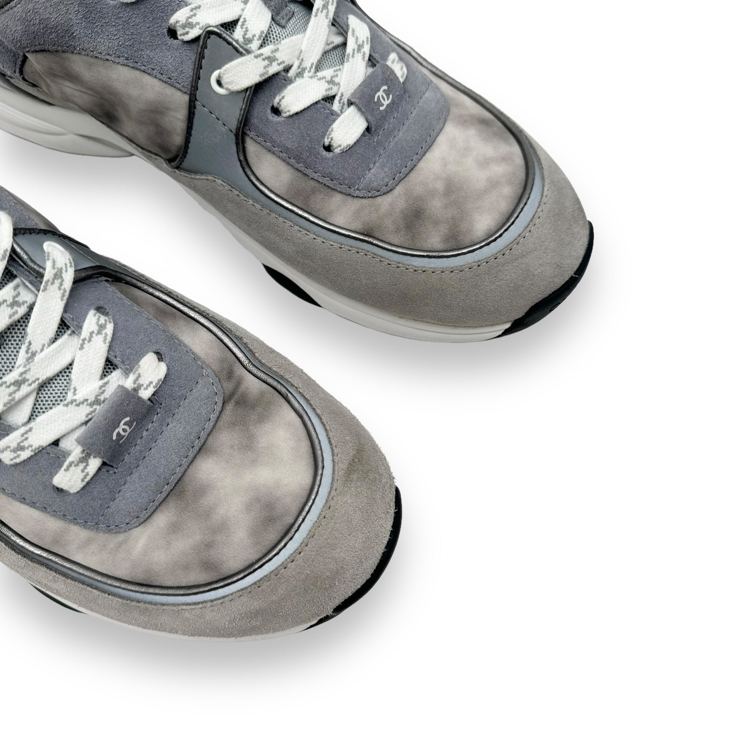 CHANEL CC LOW TOP SNEAKER GREY UK9