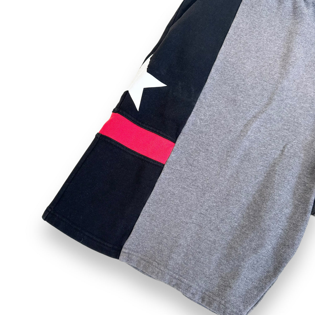 GIVENCHY STAR SWEAT SHORTS BLACK / GREY / RED L