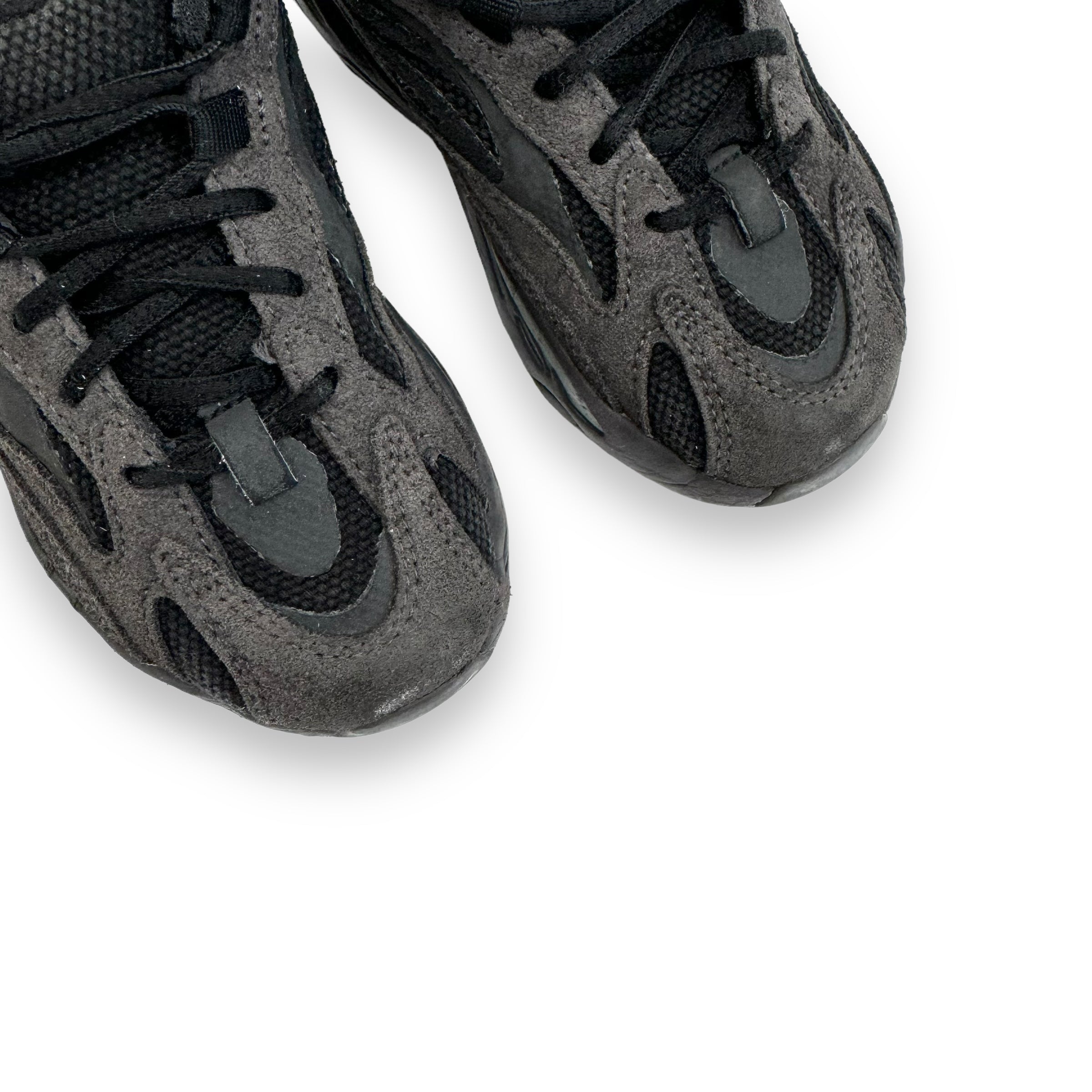 ADIDAS YEEZY BOOST 700 V2 SNEAKER VANTA BLACK UK10