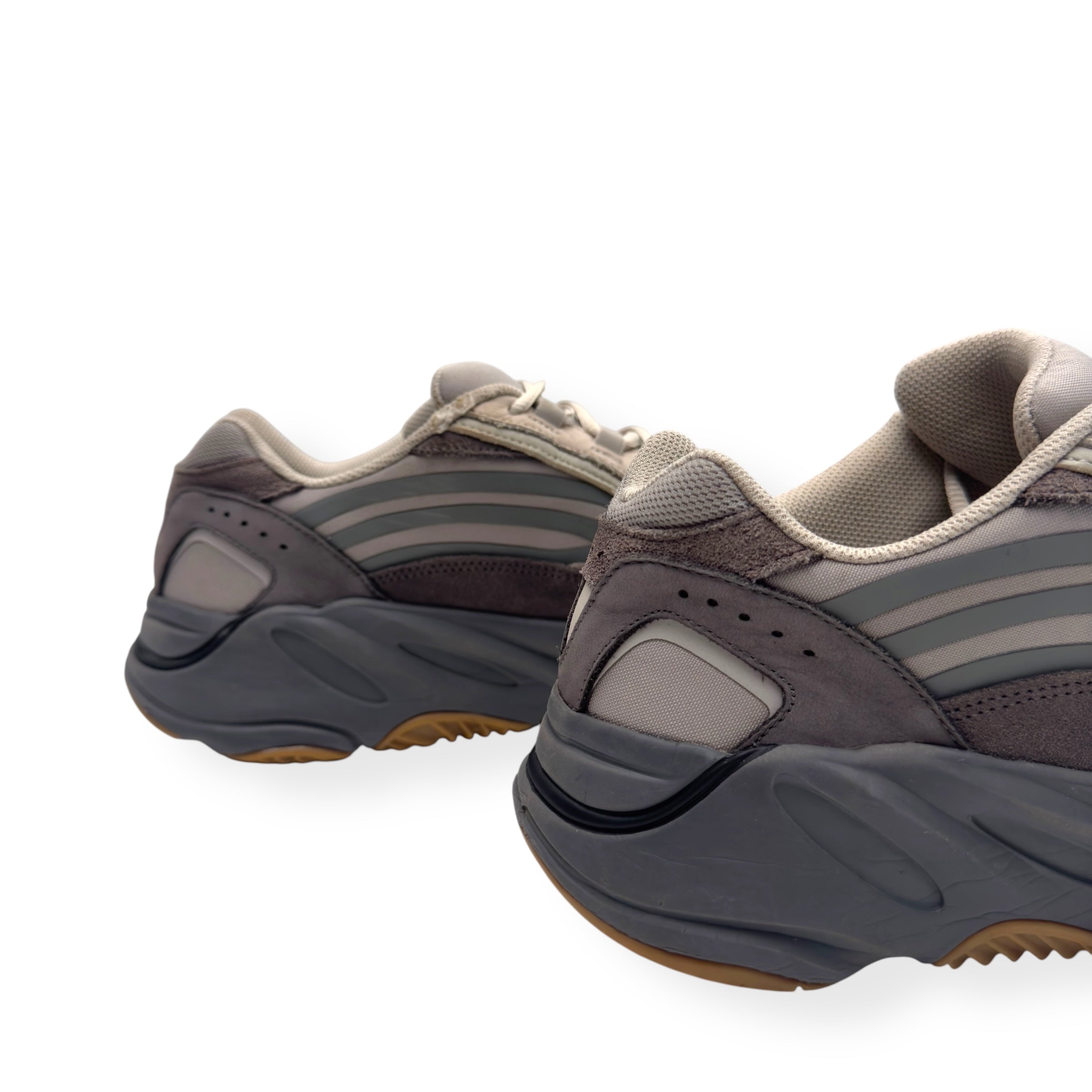 YEEZY BOOST 700 V2 SNEAKER TEPHRA UK9.5