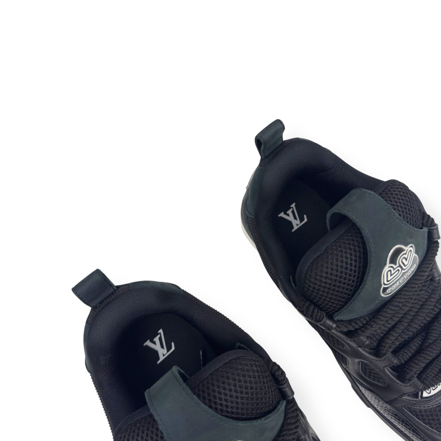 LOUIS VUITTON LV SKATE SNEAKER LUXURY BLACK UK7