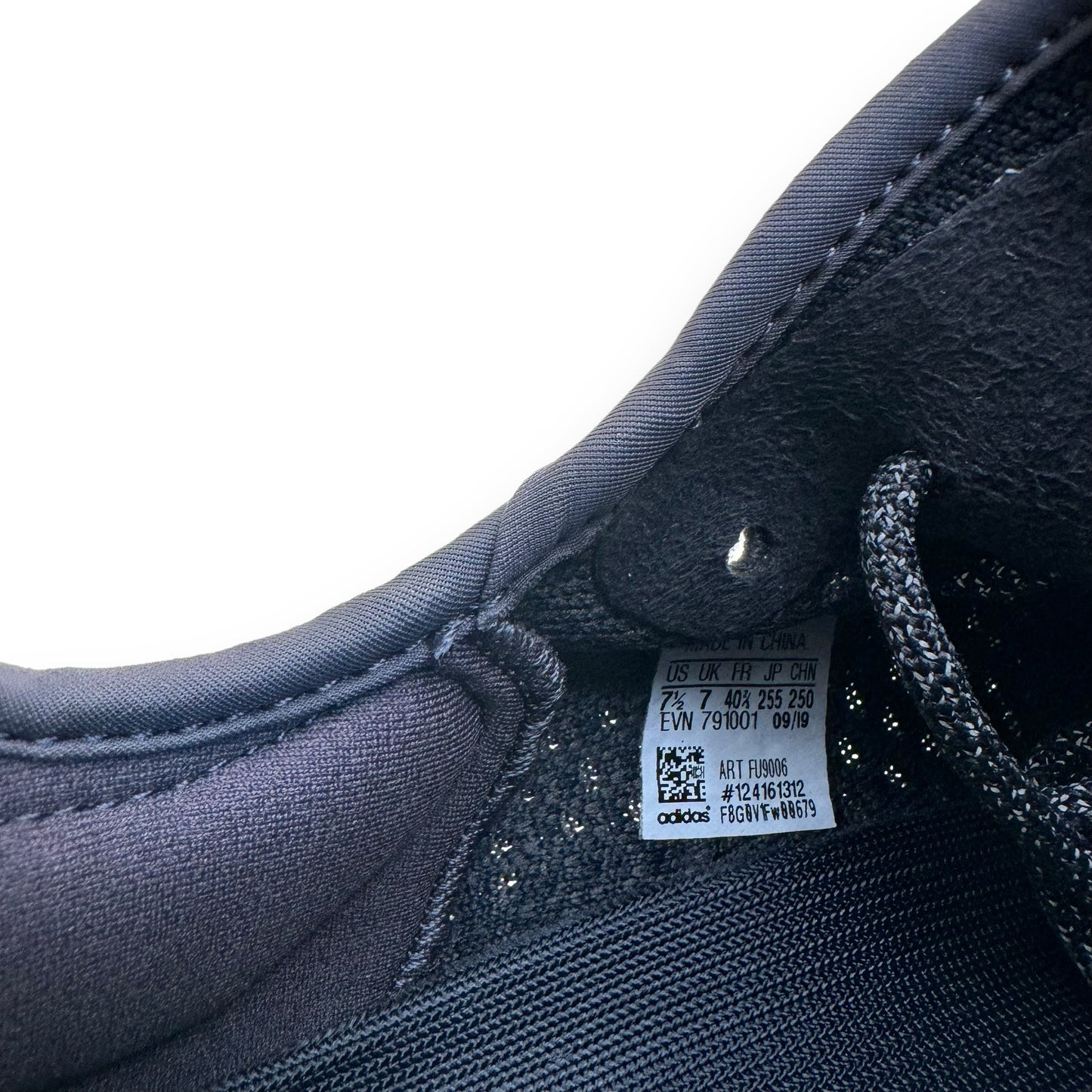 YEEZY BOOST 350 V2 SNEAKER BLACK UK7