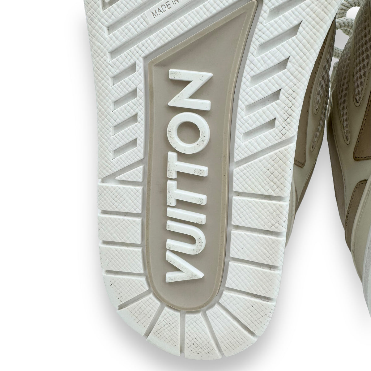 LOUIS VUITTON LV SKATE SNEAKER BEIGE / WHITE UK6