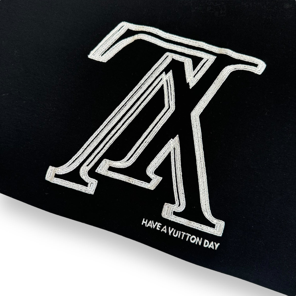 LOUIS VUITTON LV UPSIDE DOWN LOGO CREW NECK T-SHIRT BLACK / WHITE L