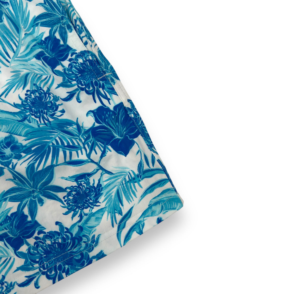 VILEBREQUIN MOORISE TROPICAL PRINT SWIM SHORTS BLUE / WHITE M