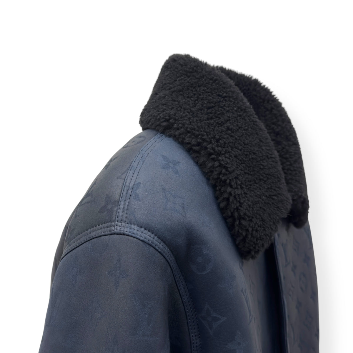 LOUIS VUITTON MONOGRAM SHEARLING JACKET BLUE / BLACK 52 / L
