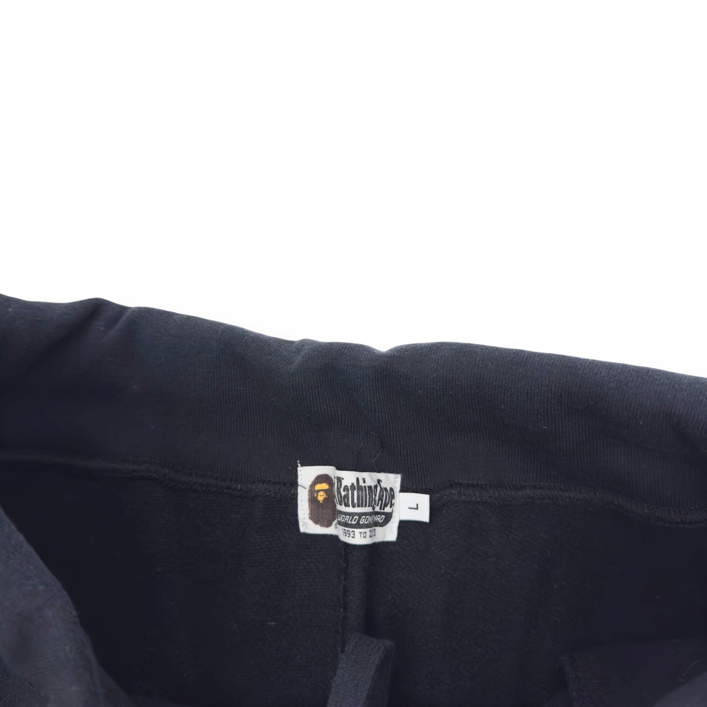 A BATHING APE SHARK SWEAT SHORTS BLACK / WHITE / RED L